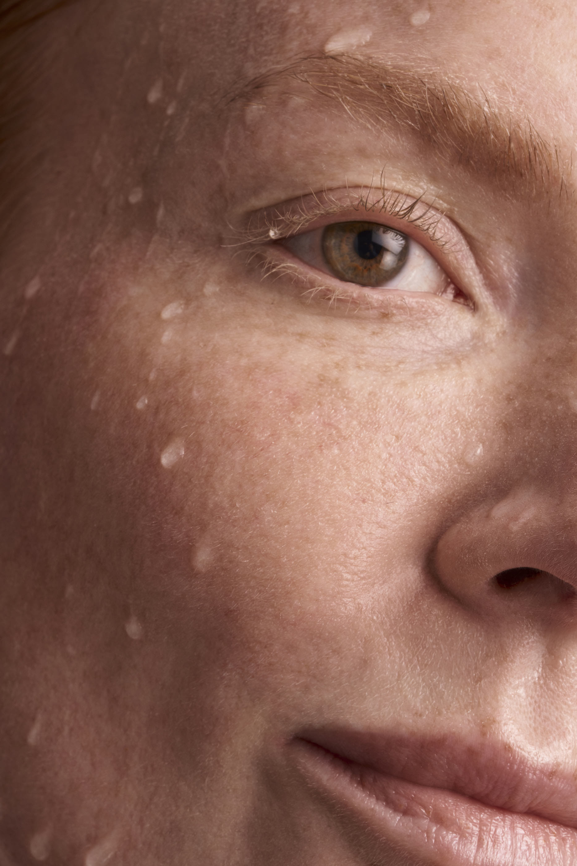 غسول رغوي لتنظيف البشرة