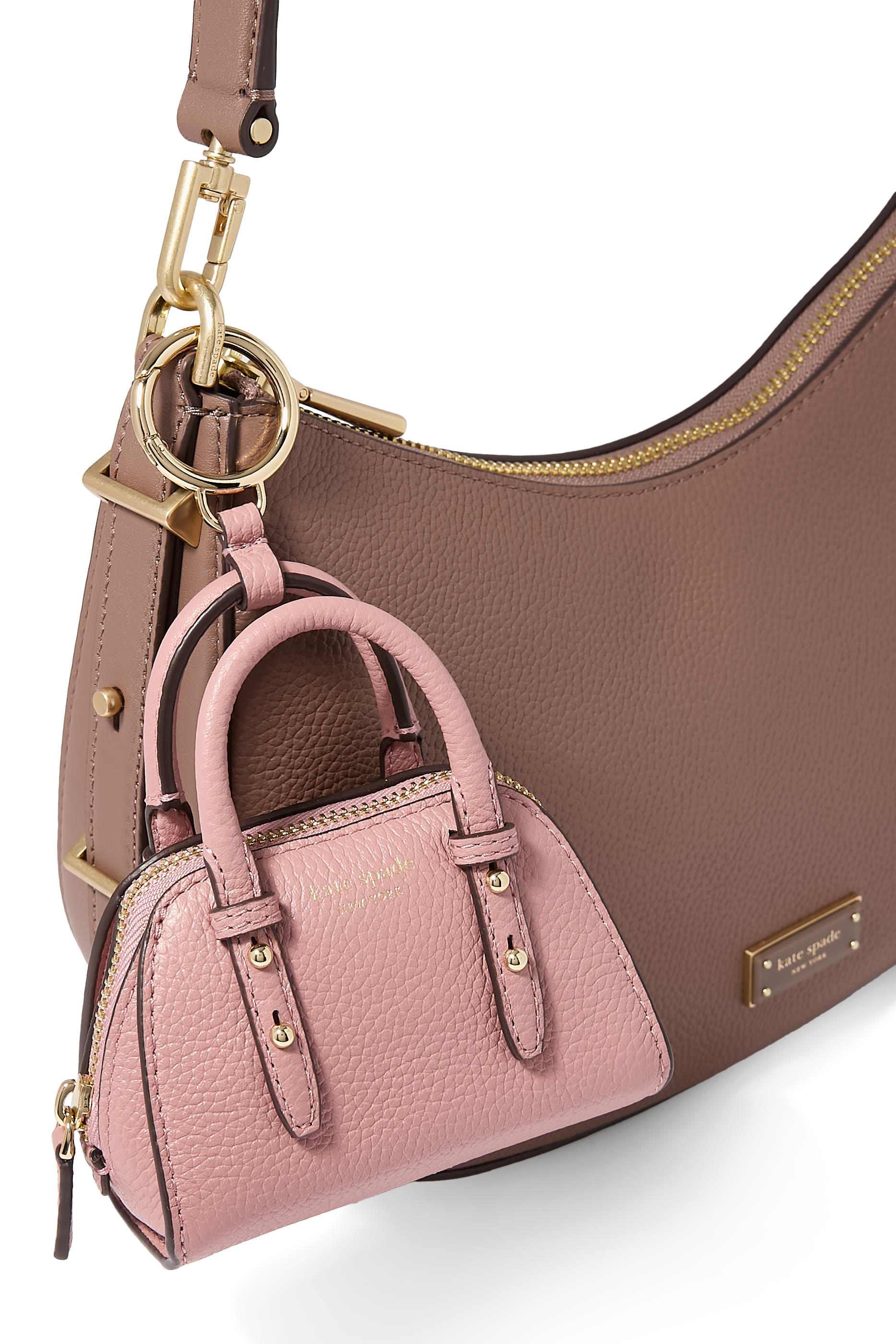 حلية حقيبة نانو بتصميم كاري اول  