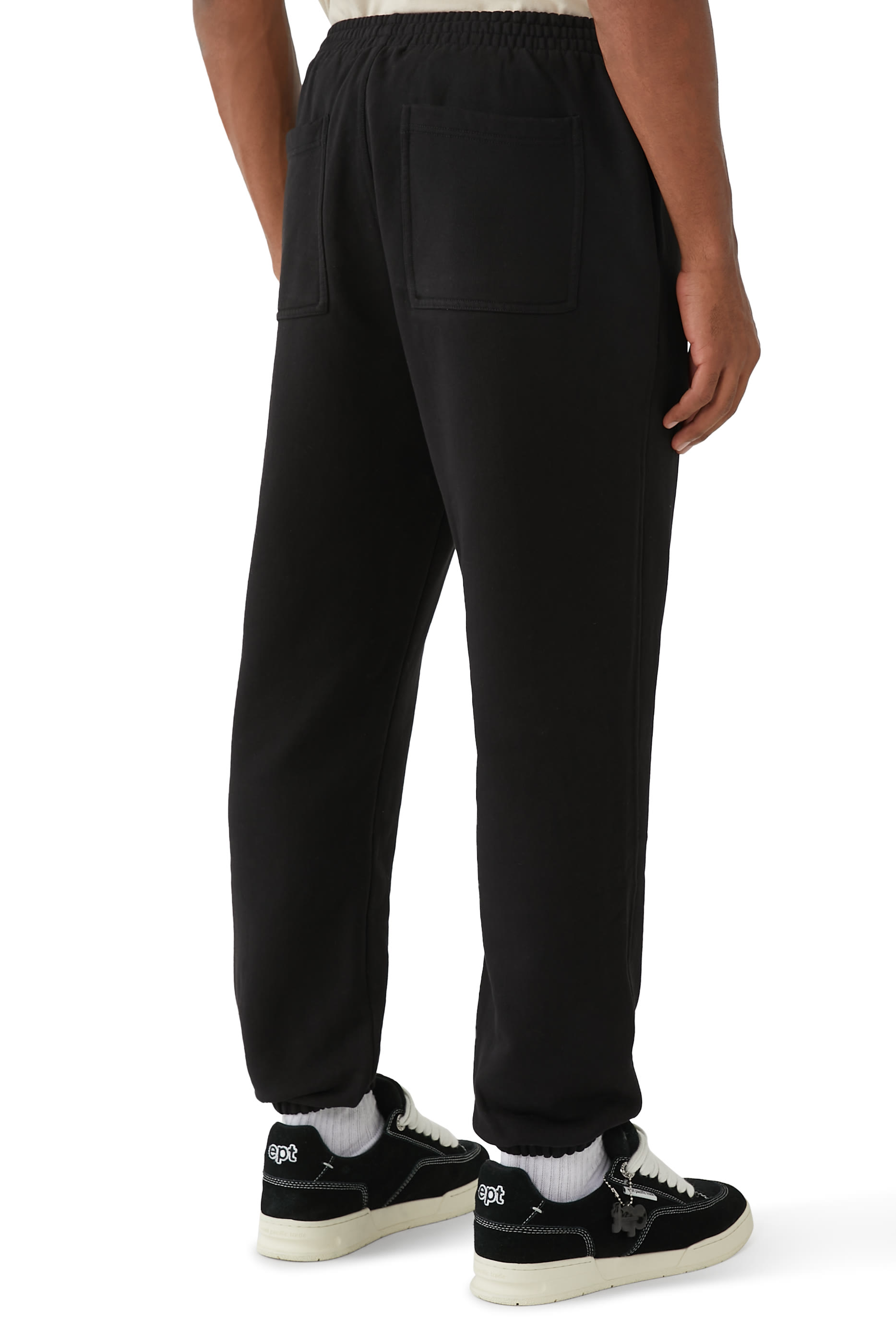 بنطال رياضي بشعار الماركة