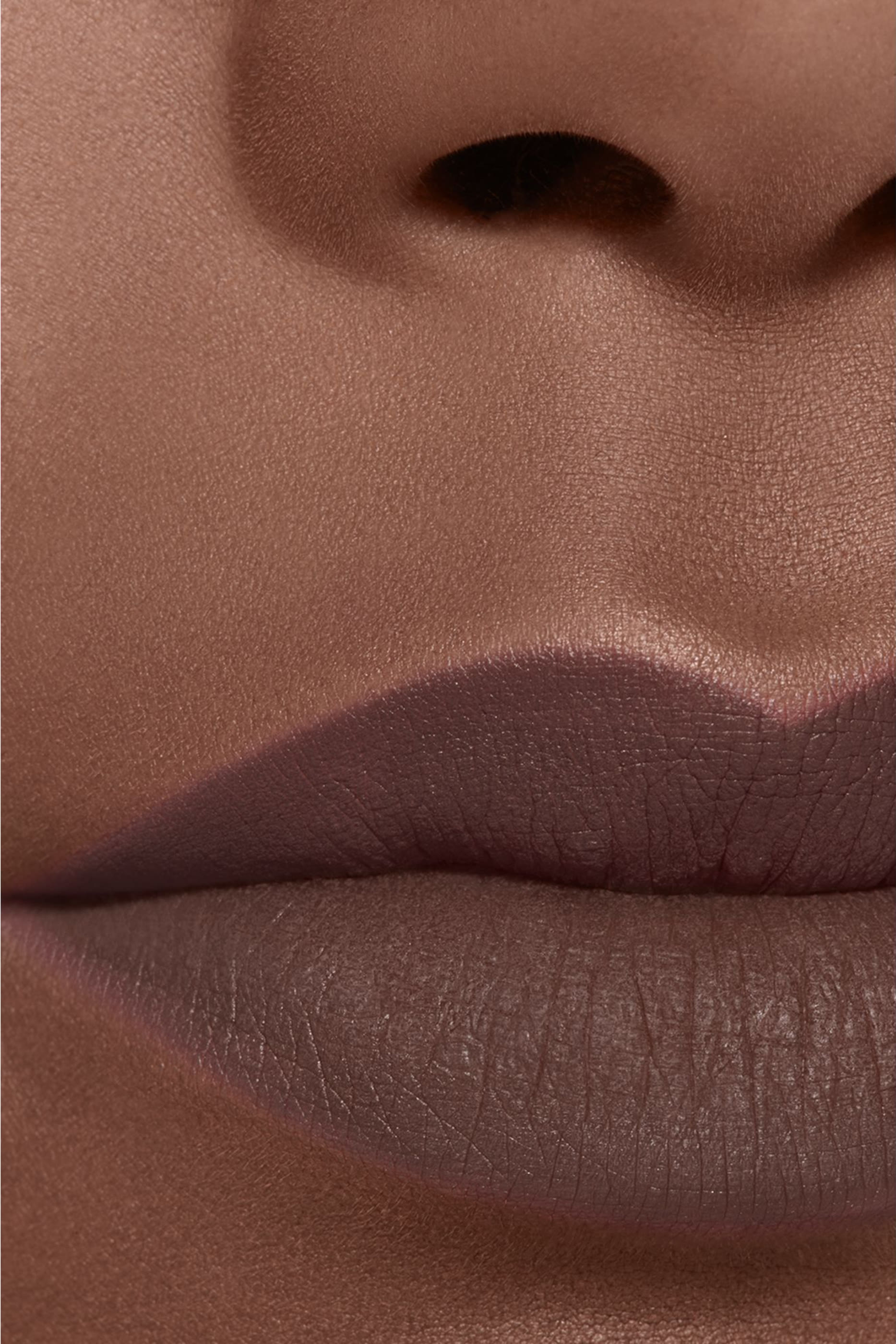 احمر شفاه Chanel Rouge Allure Liquid Velvet Ultrawear Intense مات سائل