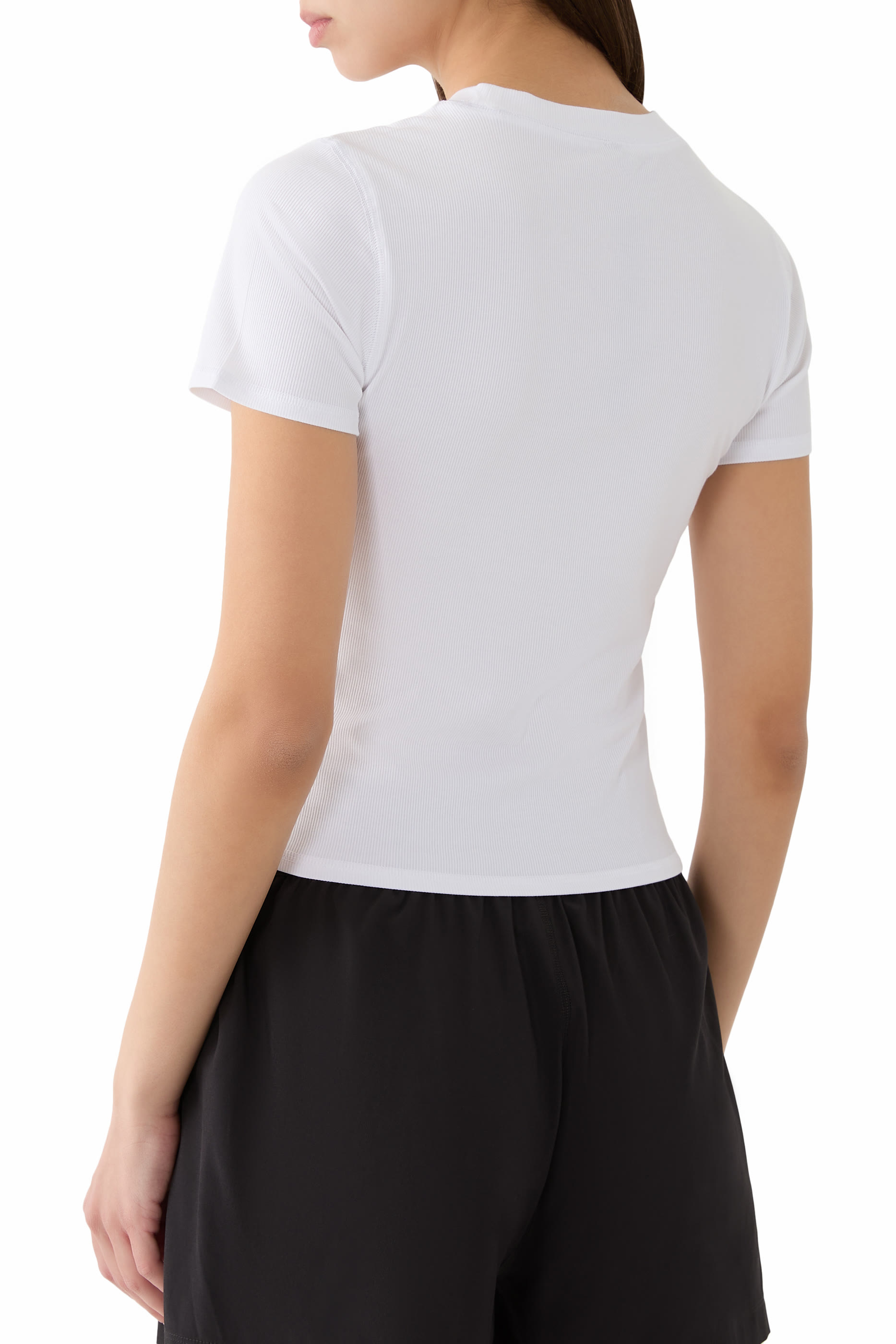 تيشيرت بوز بقصة ضيقة