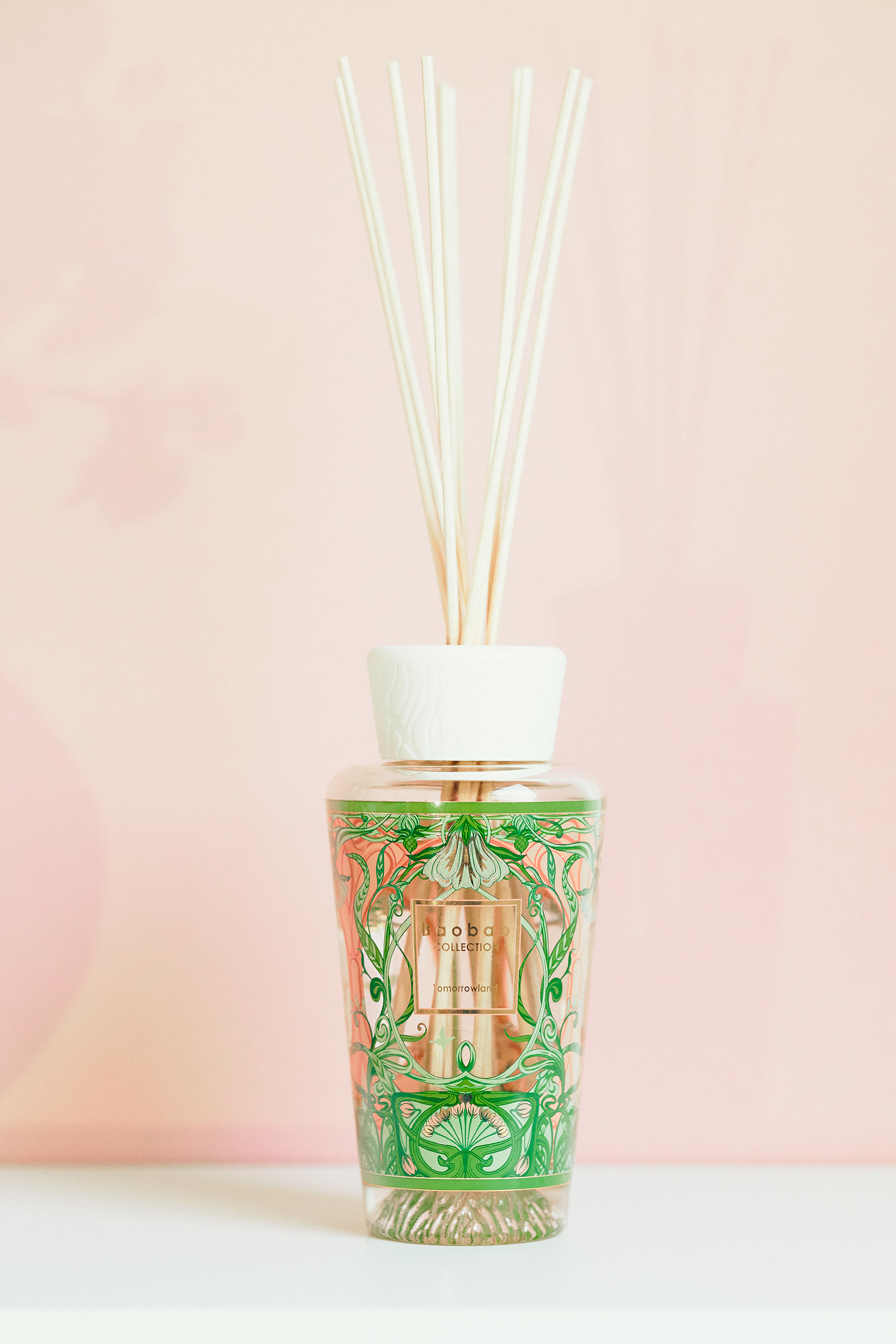 موزع عطر ماي فرست باوباب تومورولاند 2024