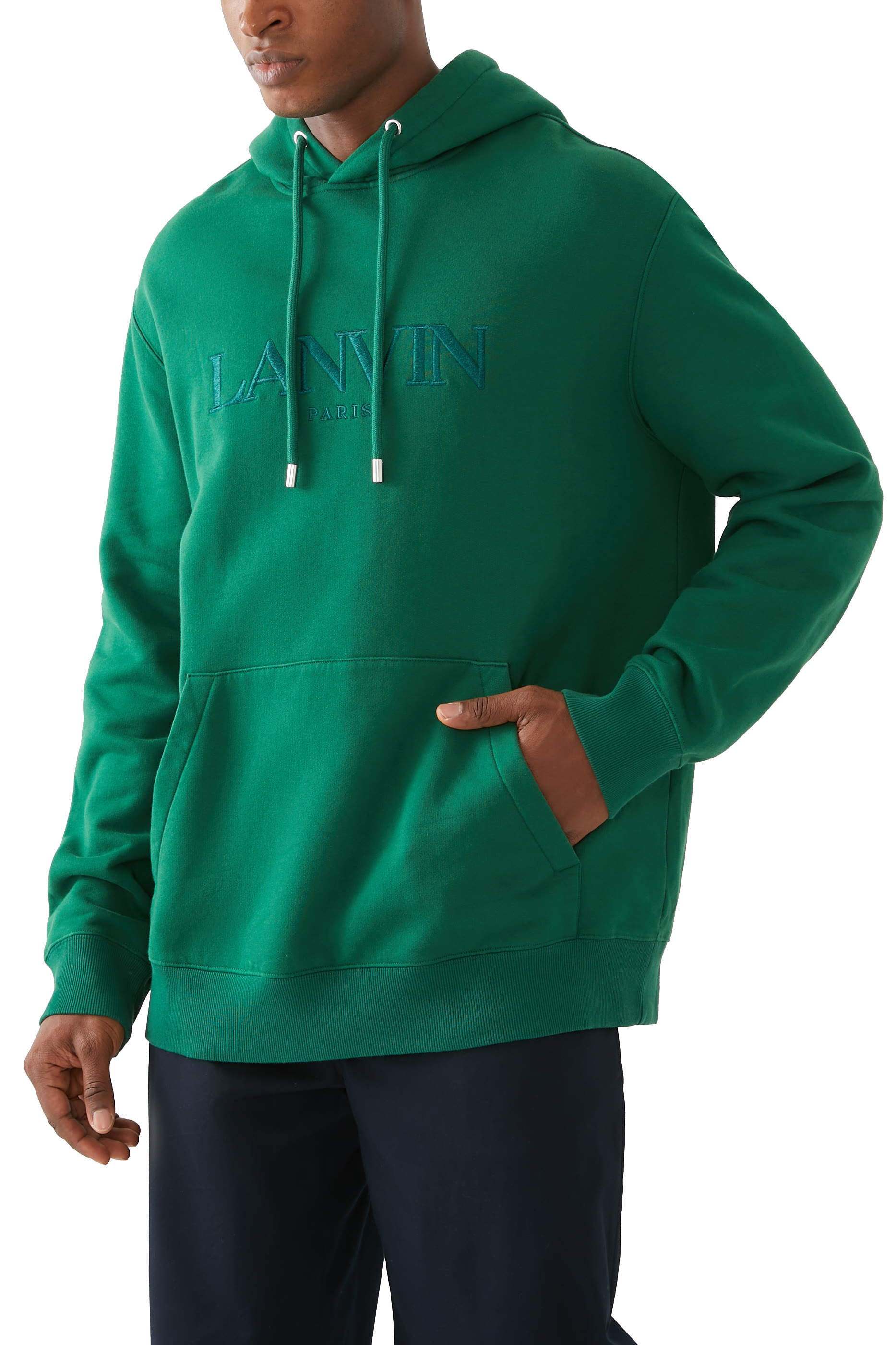 هودي مطرز بشعار الماركة