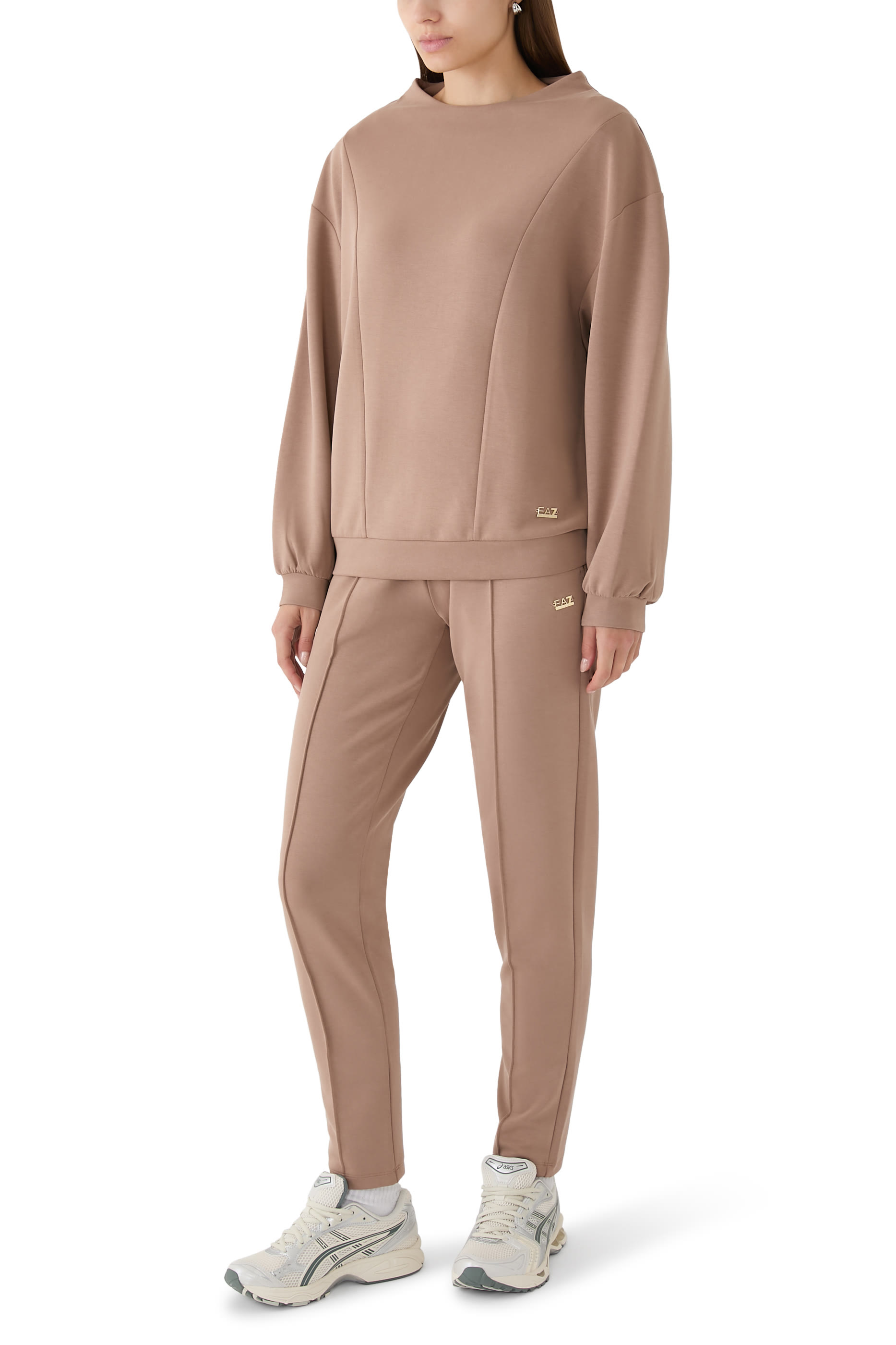 طقم بدلة رياضية بشعار الماركة