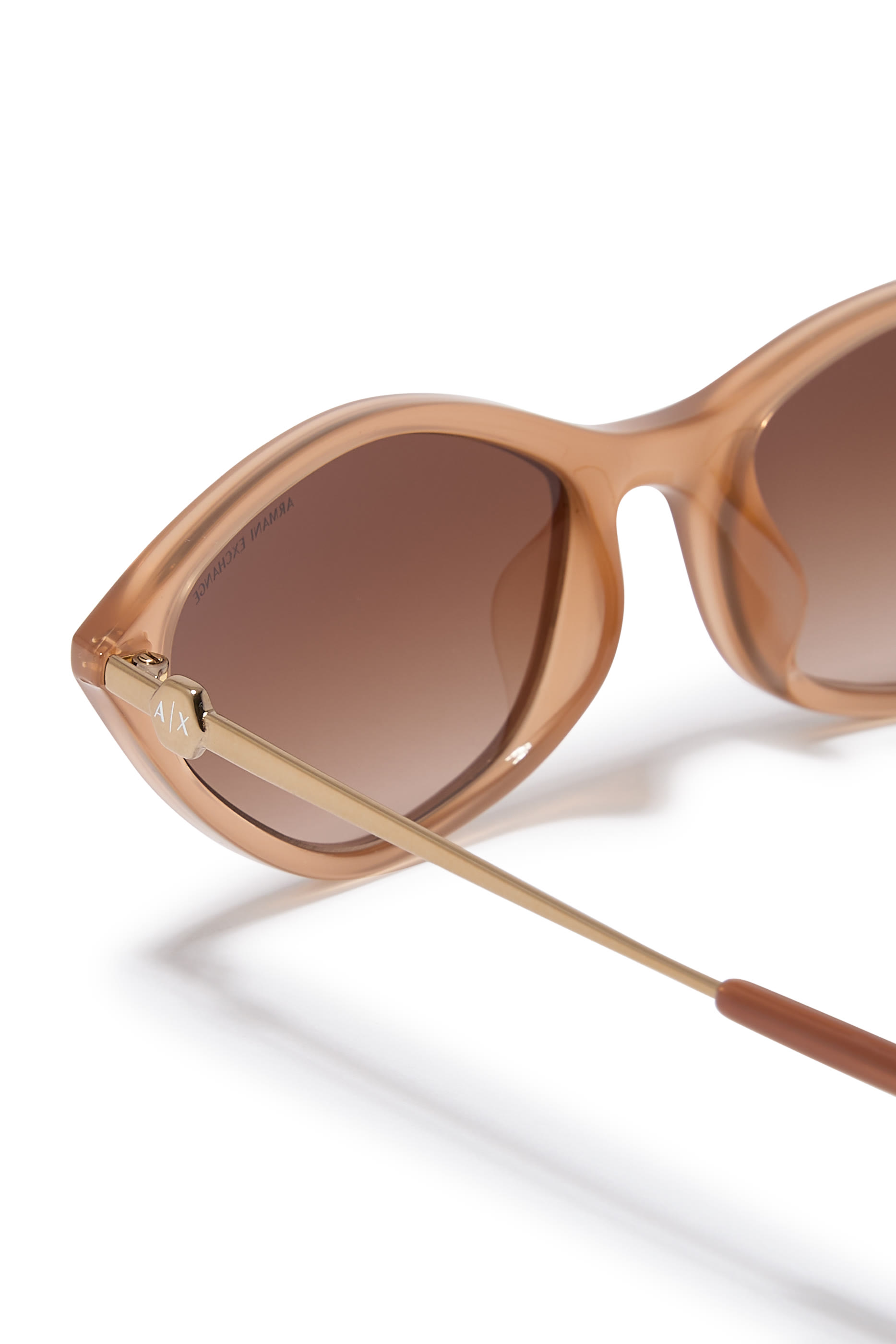 نظارة شمسية بتصميم غير منتظم