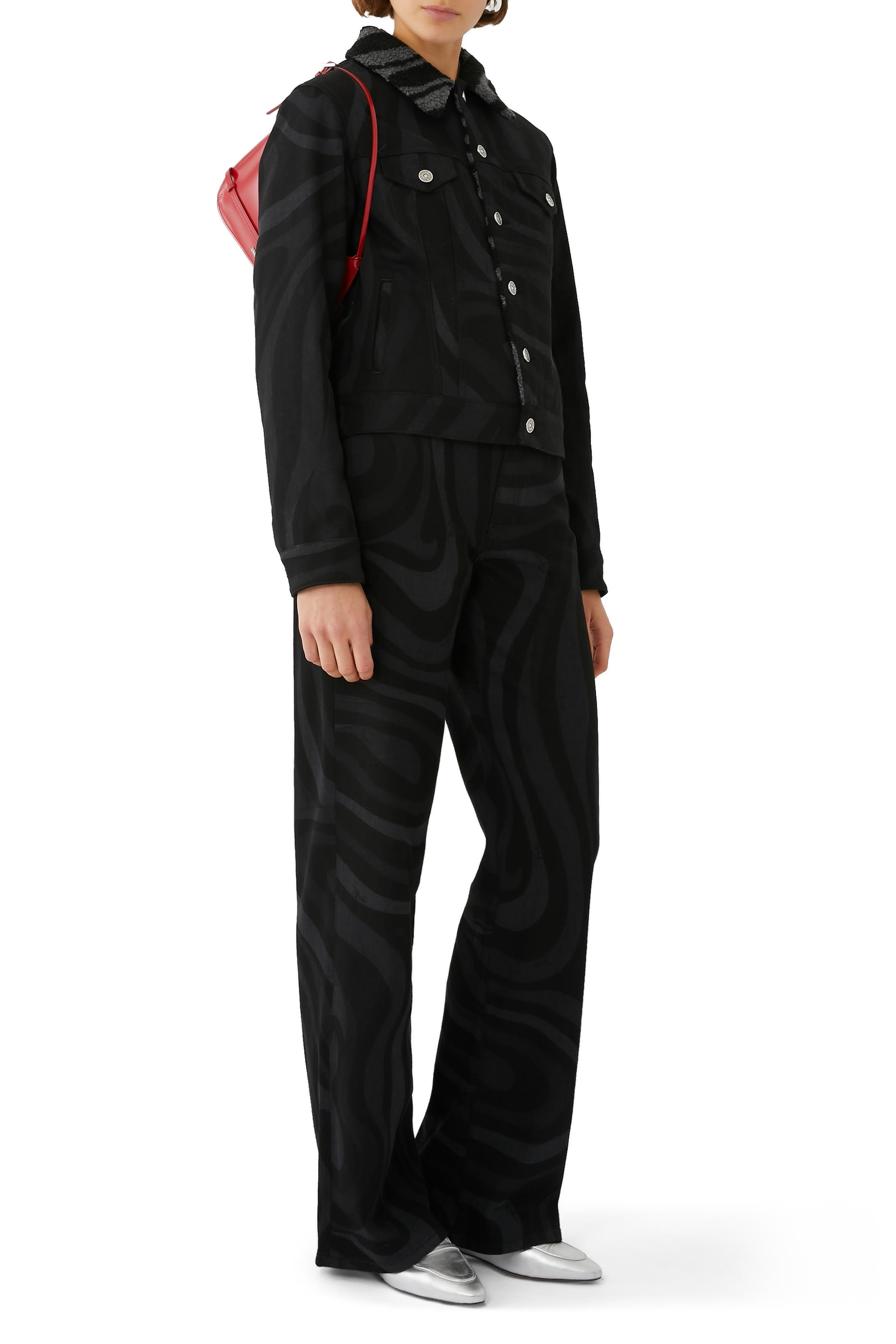 جاكيت دنيم بطبعة مارمو