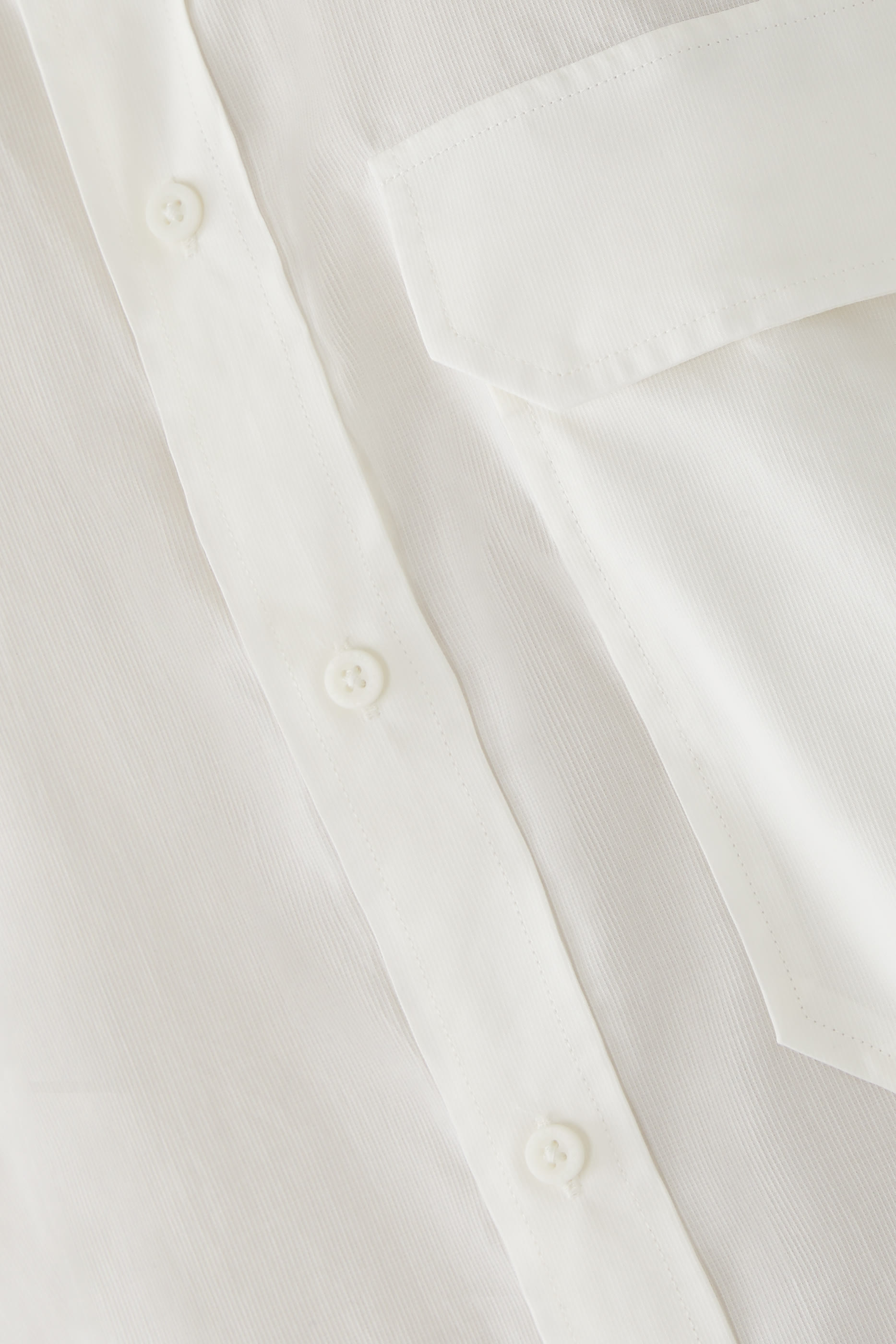 قميص ذا جريد بأكمام قصيرة