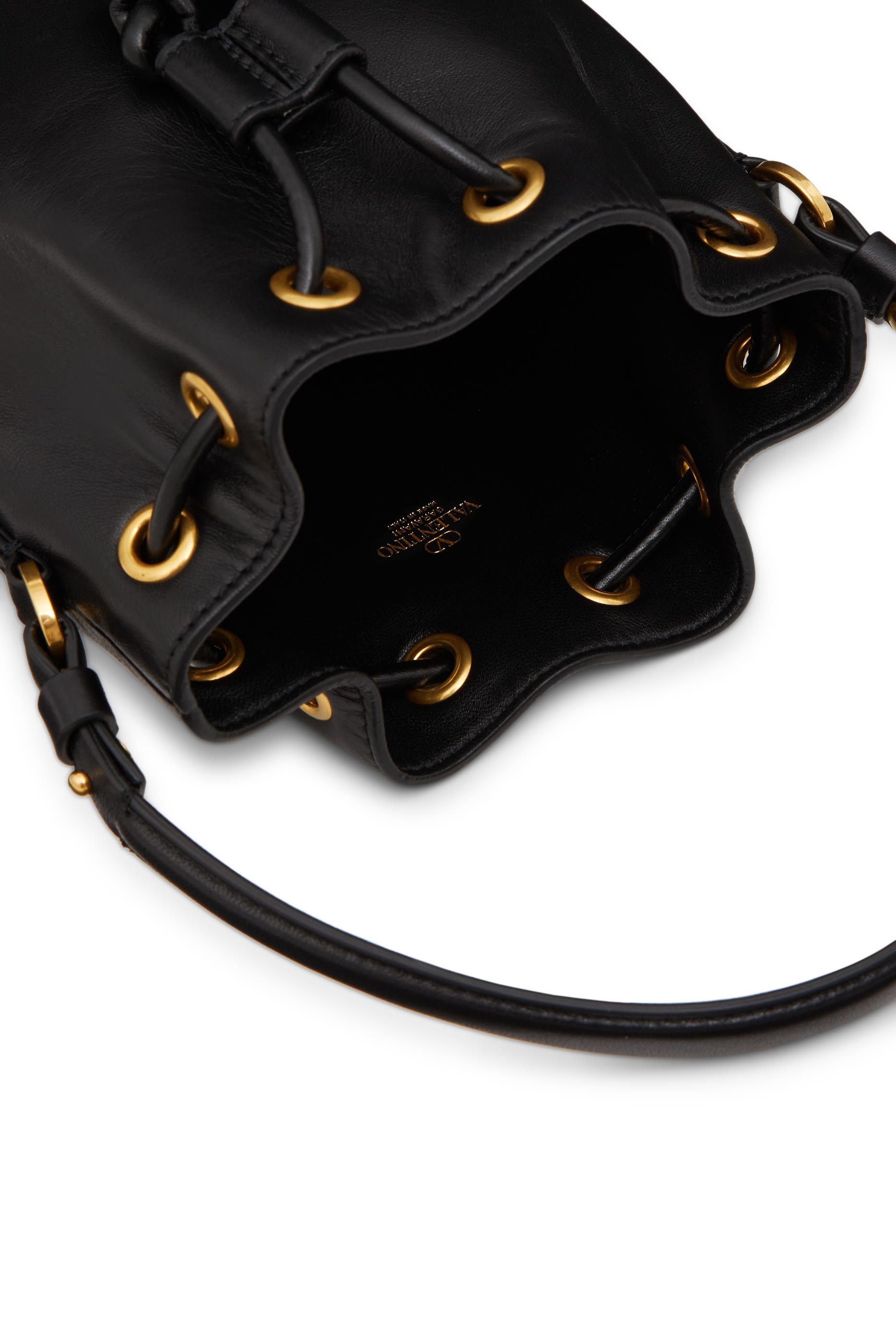 حقيبة باكيت فالنتينو غارافاني صغيرة بشعار V