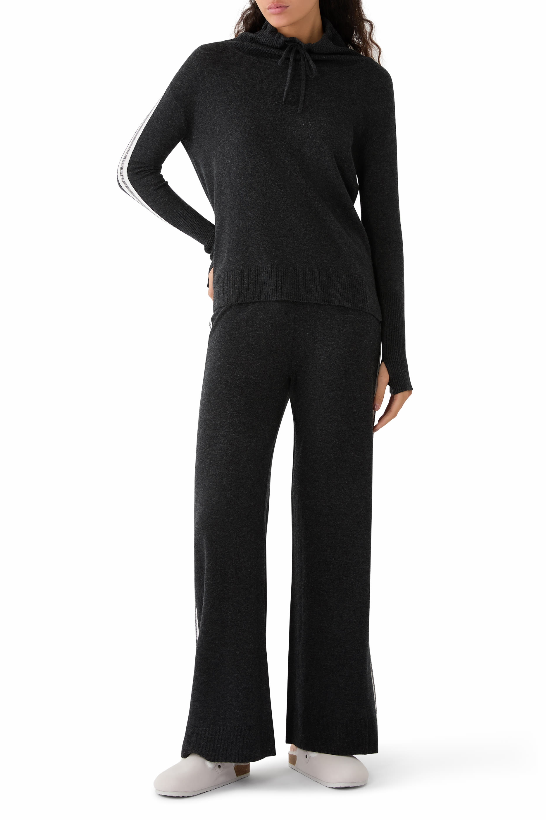 حذاء خفيف بنعل فلين مفتوح من الخلف شمواه