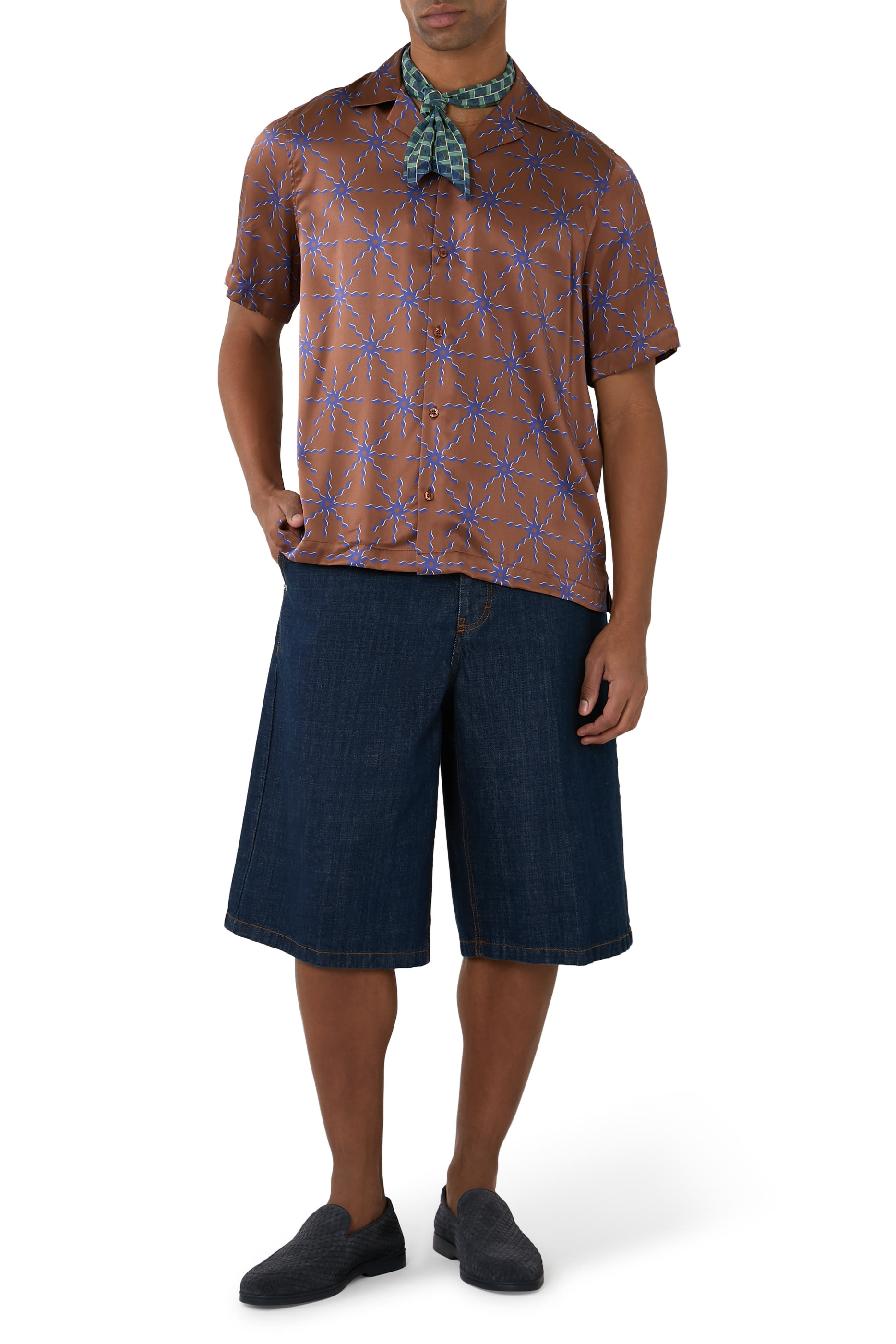 حذاء سهل الارتداء بتصميم متموج شمواه