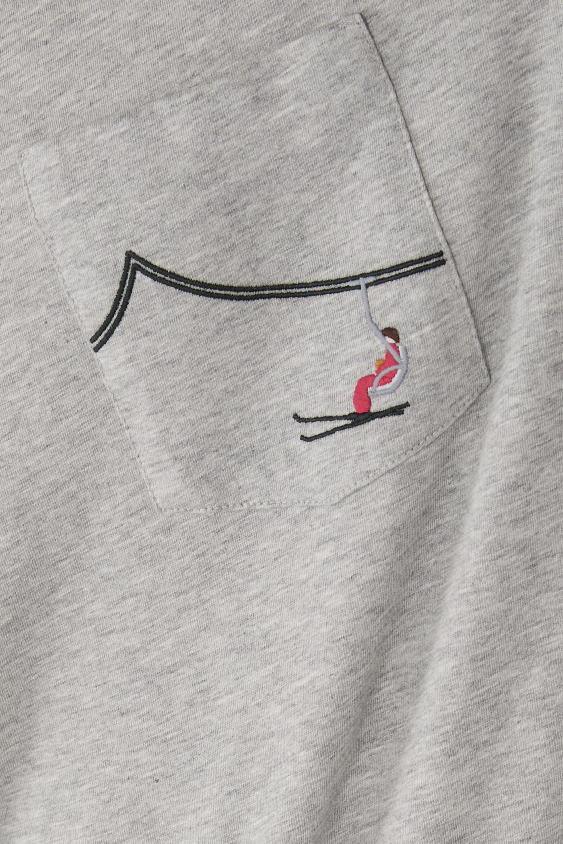 تيشيرت ابريس سكي