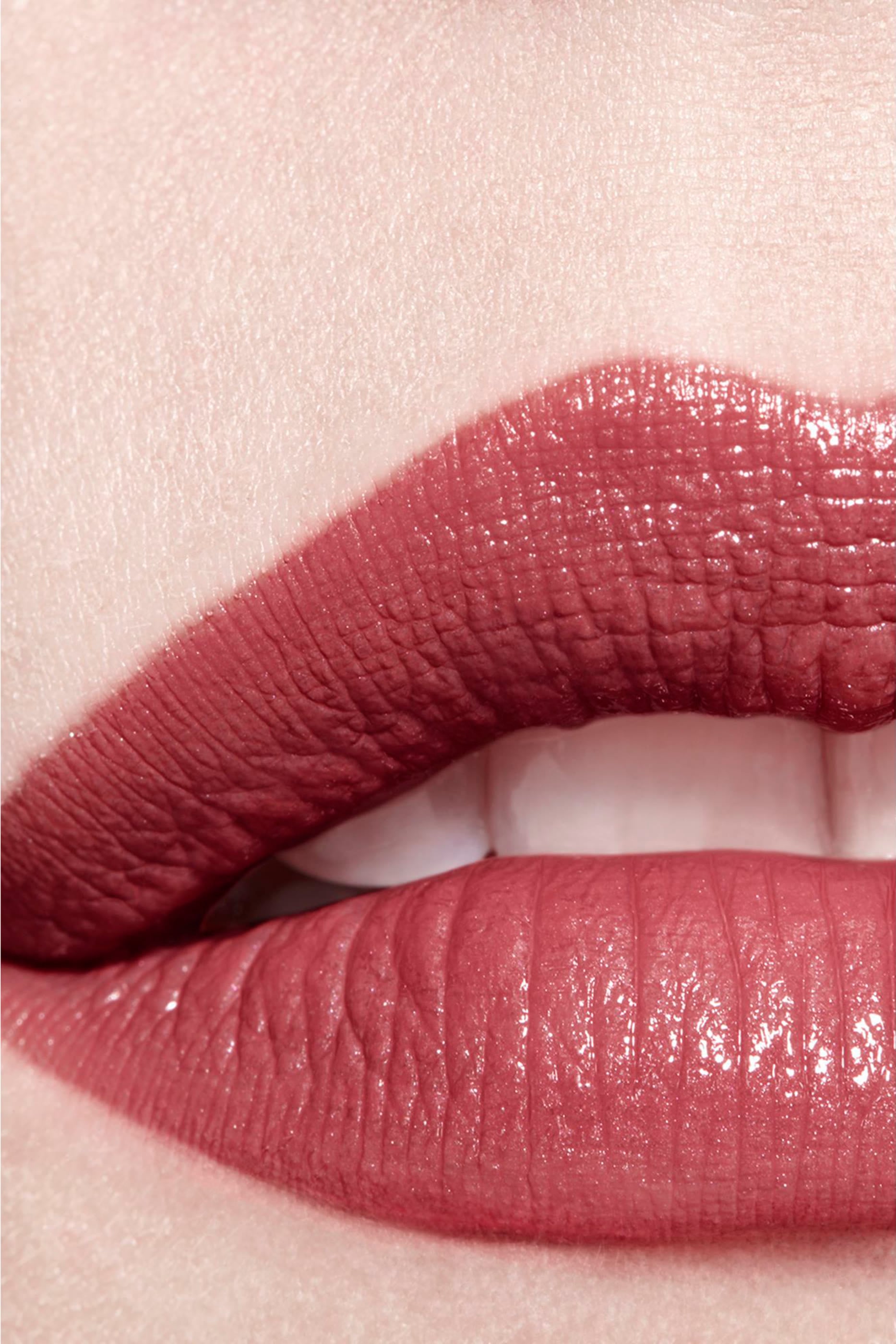 أحمر شفاه لامع Rouge Coco يدوم طويلا