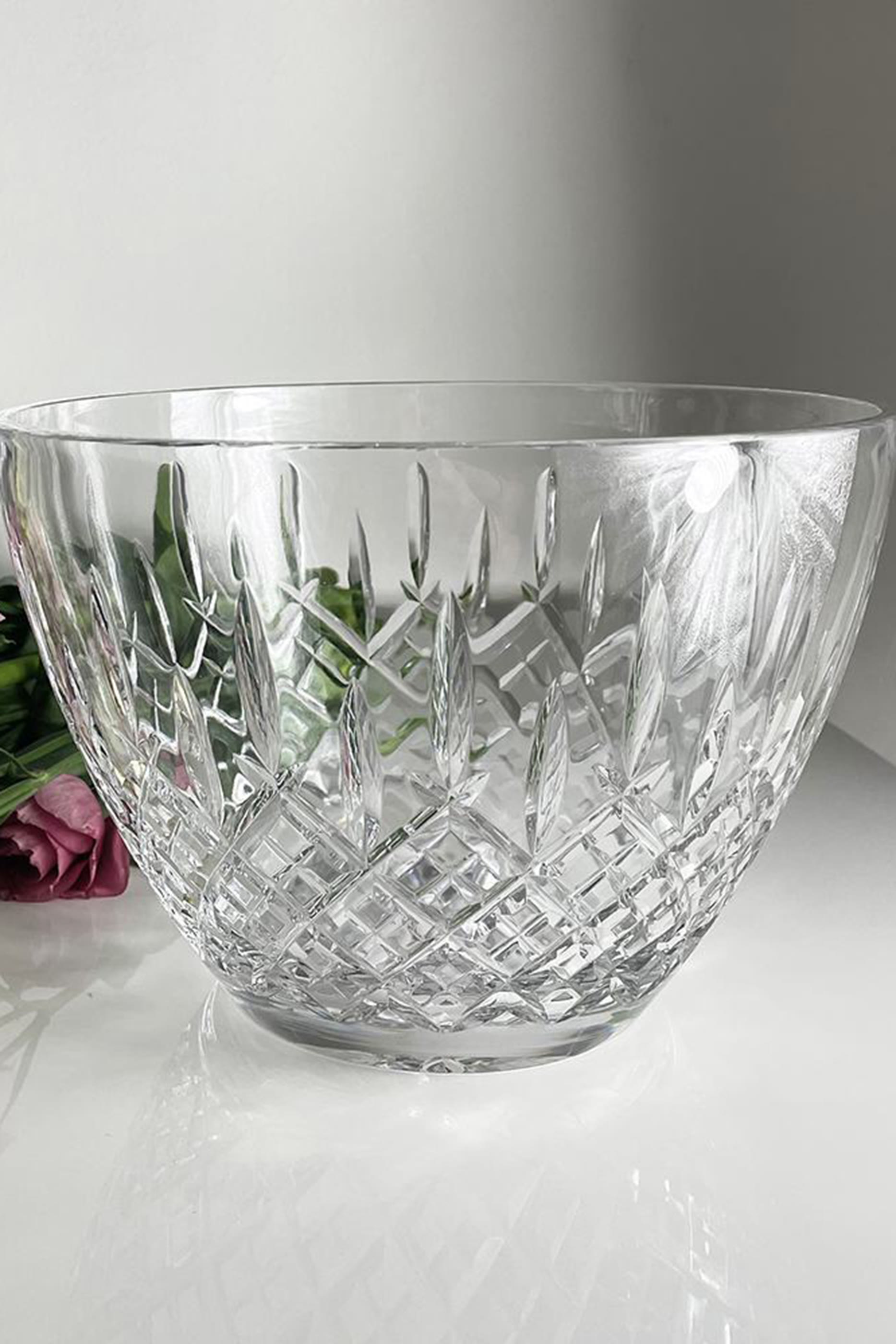 وعاء سلطة فواكه عميق