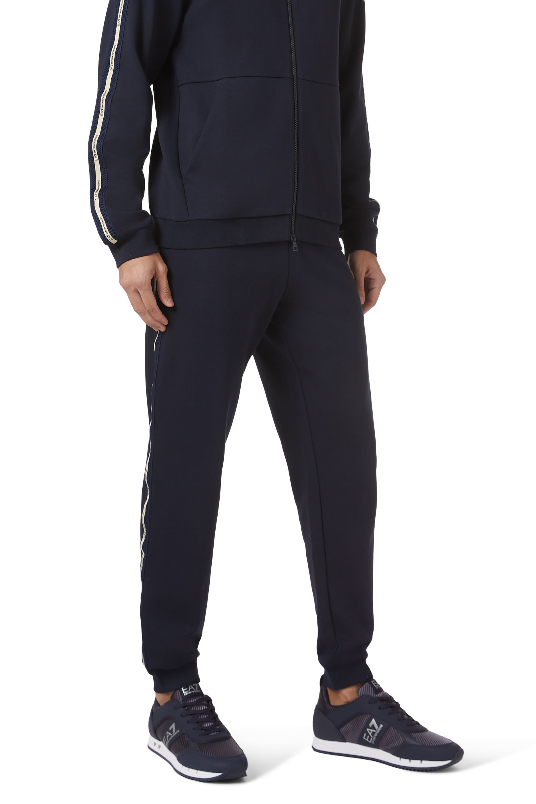 سنيكرز بشعار الماركة