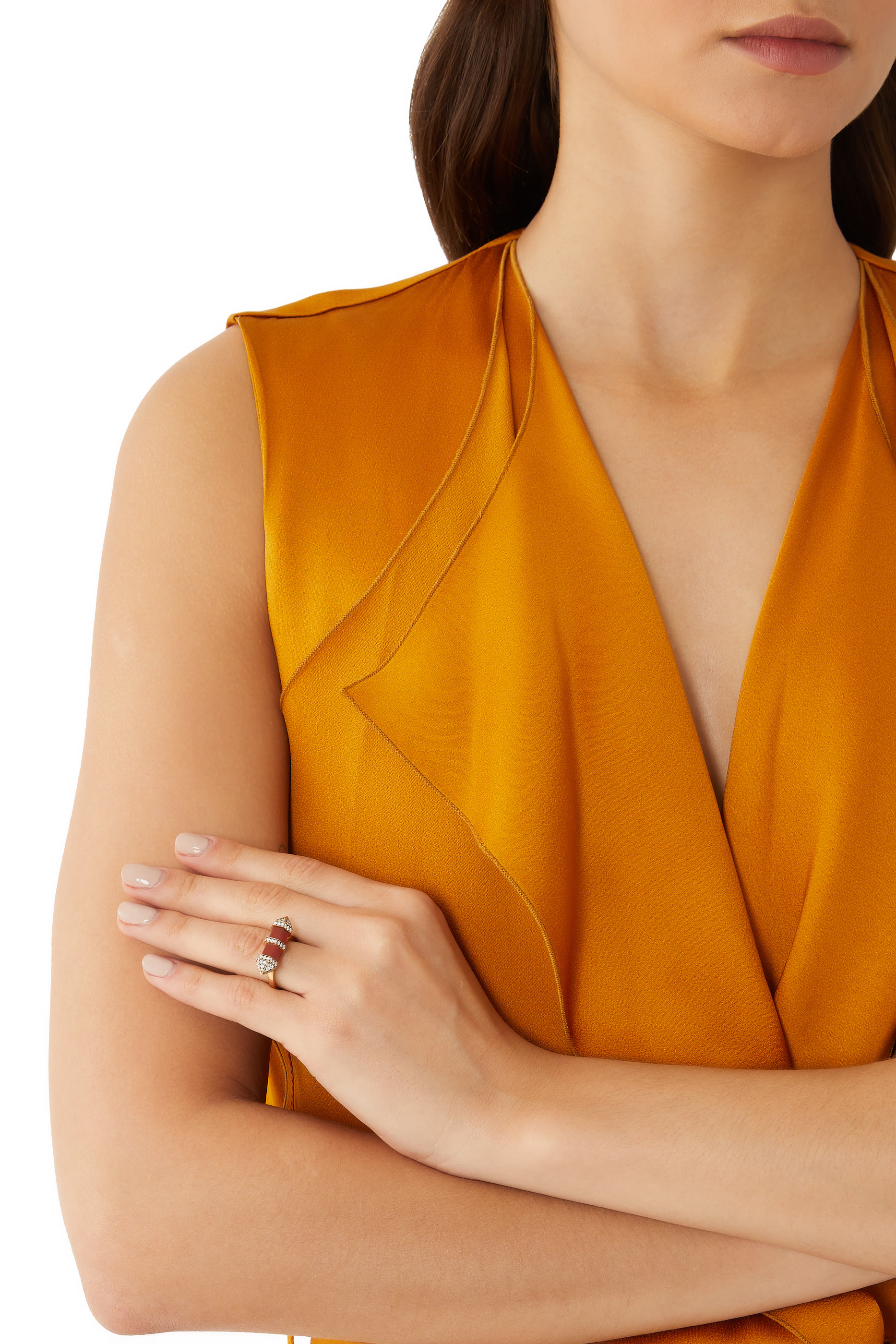 خاتم شاكرا أفقي مرصع بالماس وحجر متوسط ذهب أصفر عيار 18