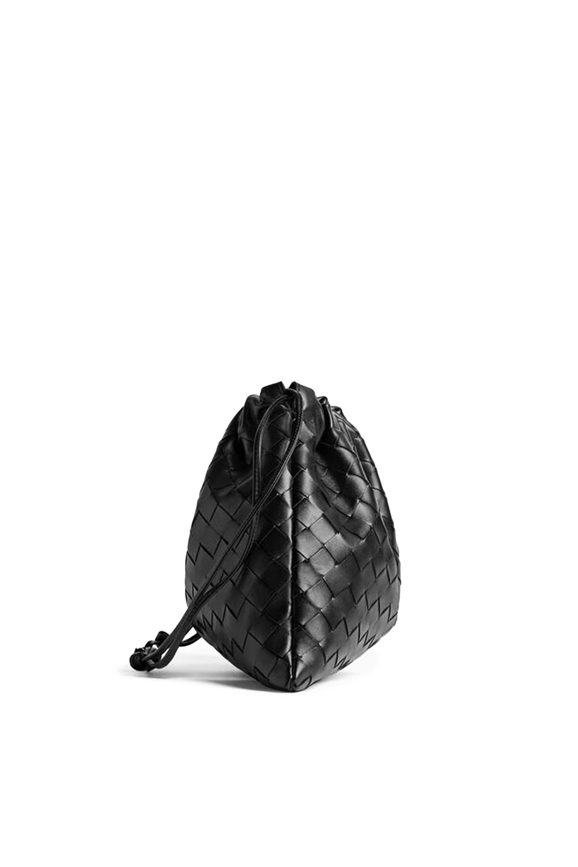 حقيبة متوسطة بأربطة تضييق