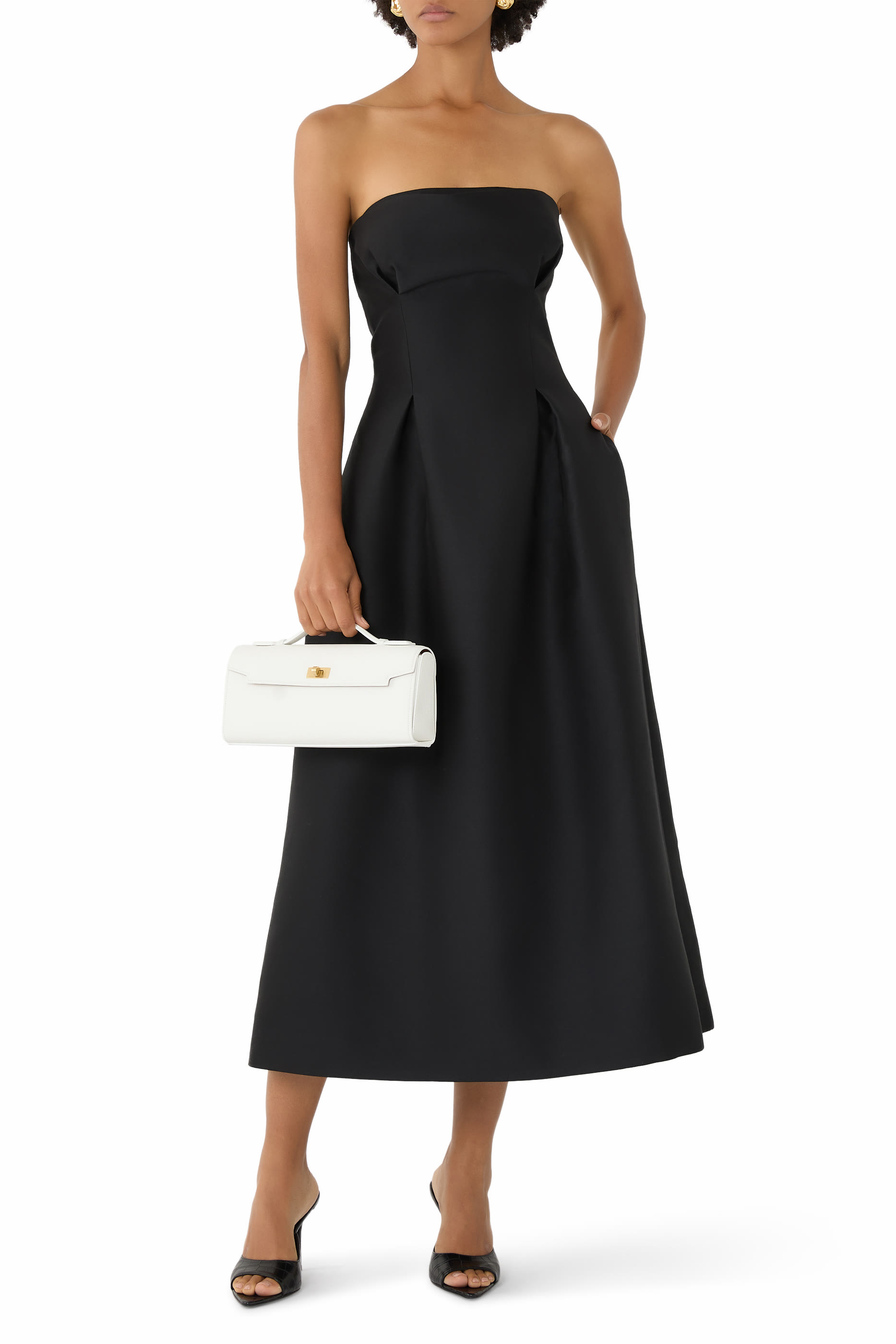 فستان أسود صوف حرير