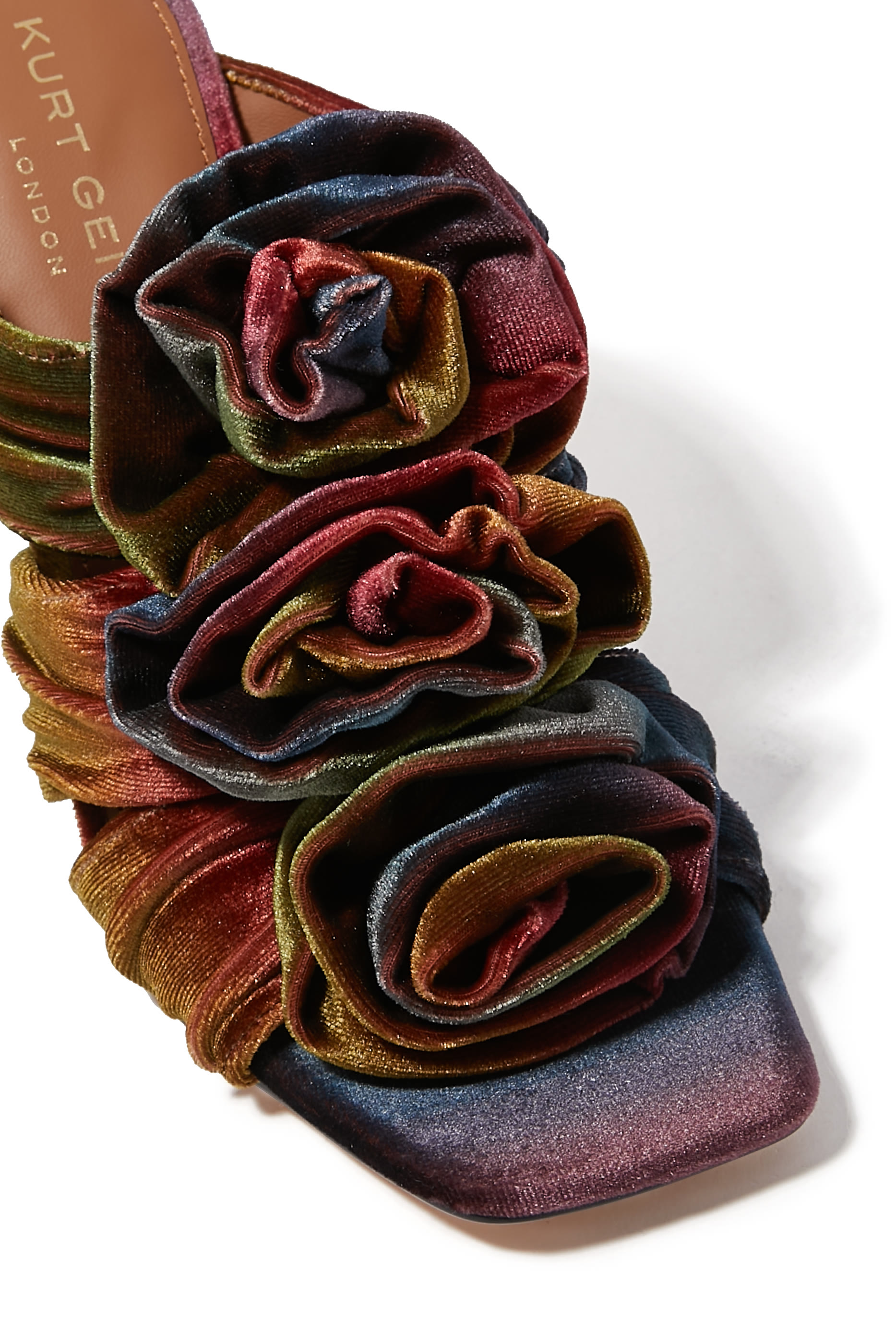 حذاء مفتوح بلوم 85