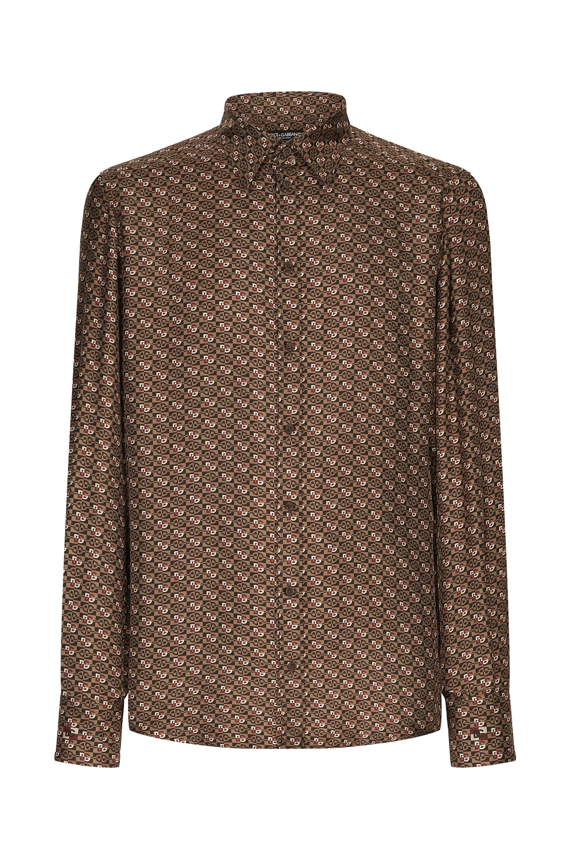 قميص بقصة مارتيني ونقشة ربطة عنق حرير