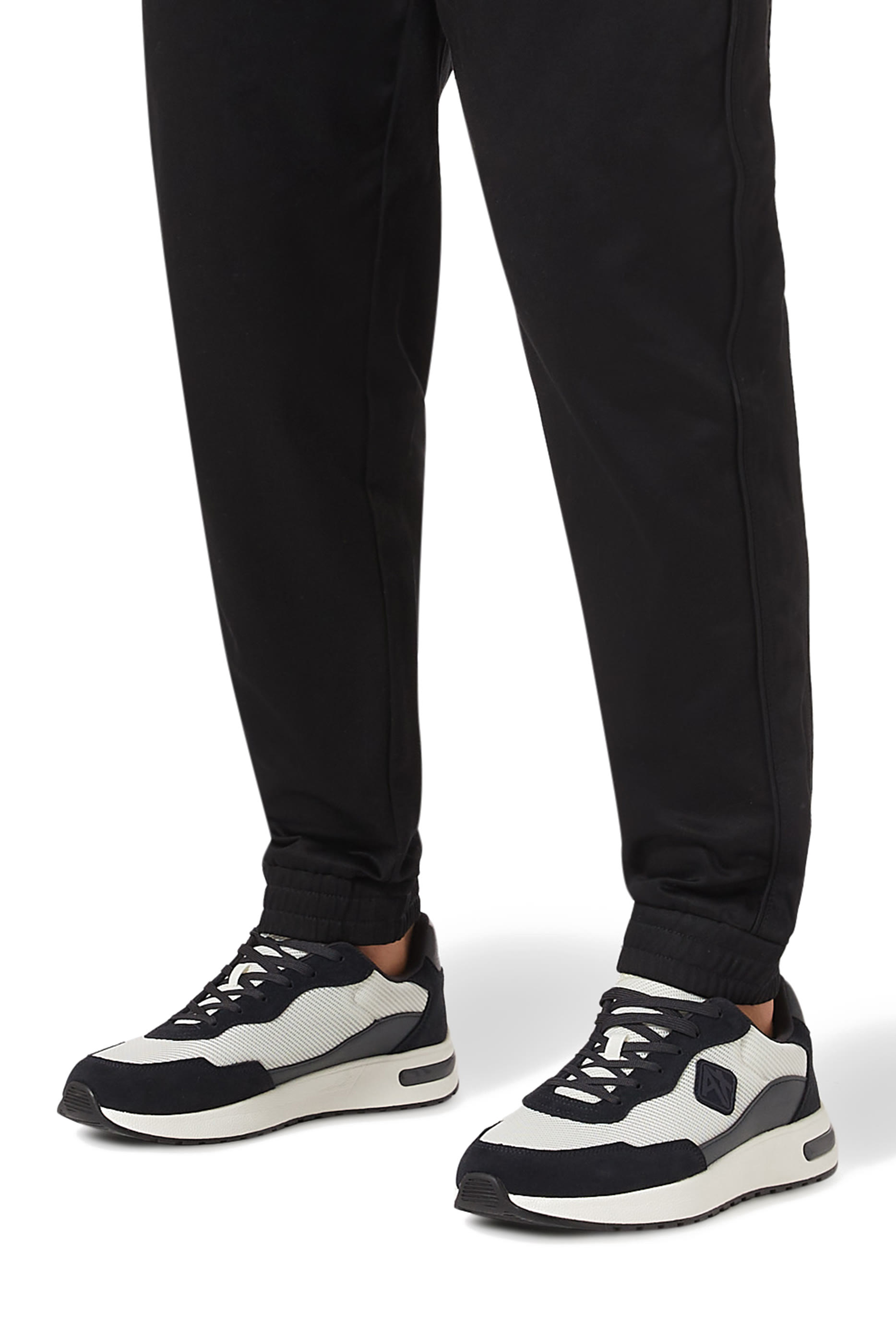 سنيكرز قماش شبكي بشعار الماركة مطاط