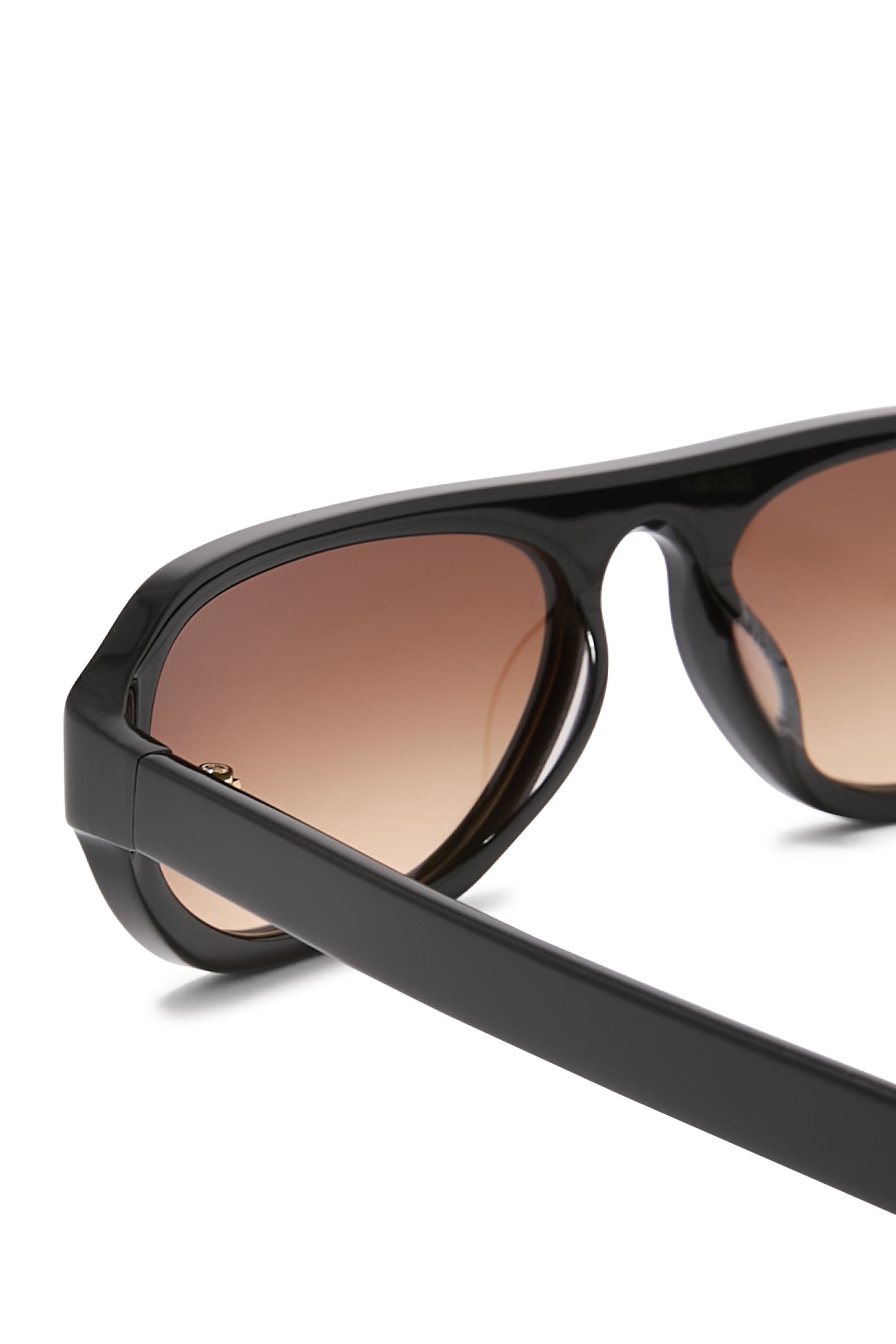 نظارة شمسية بين أفياتور