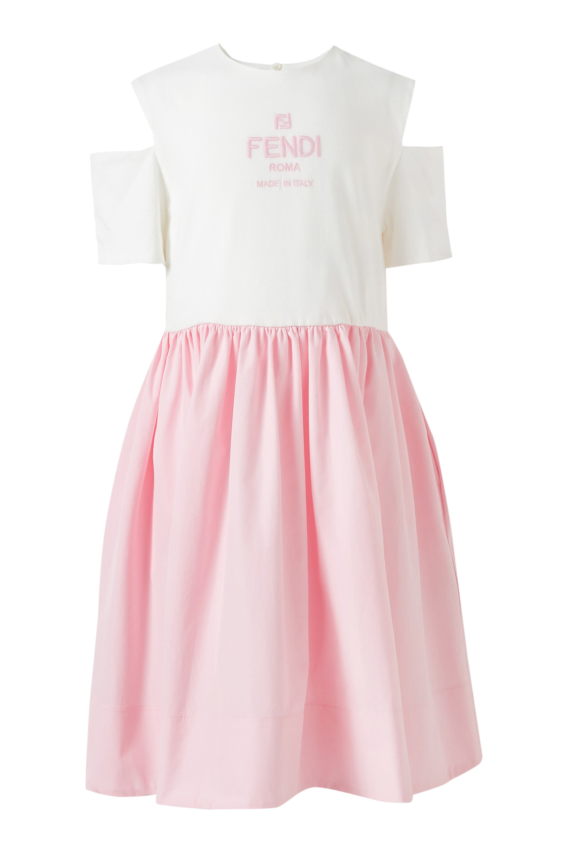 فستان بأكتاف مكشوفة وشعار الماركة