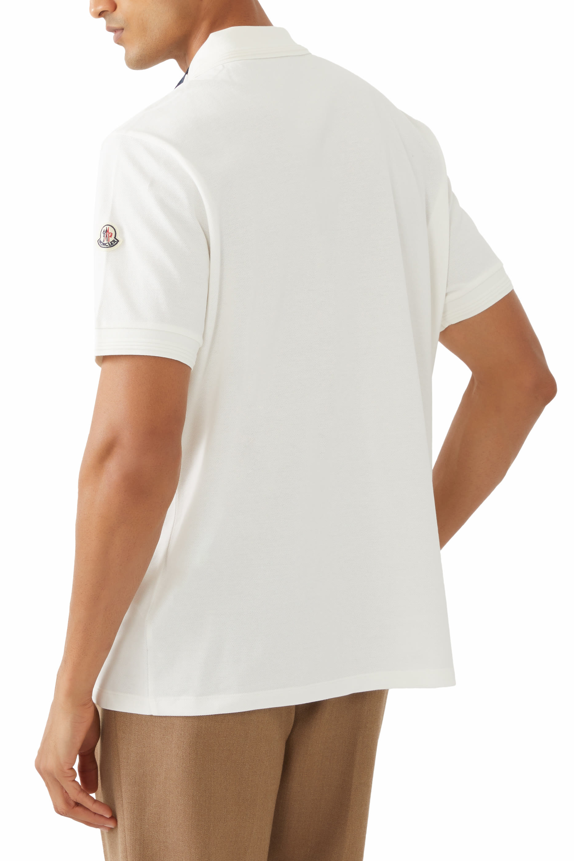 قميص بولو بأكمام قصيرة