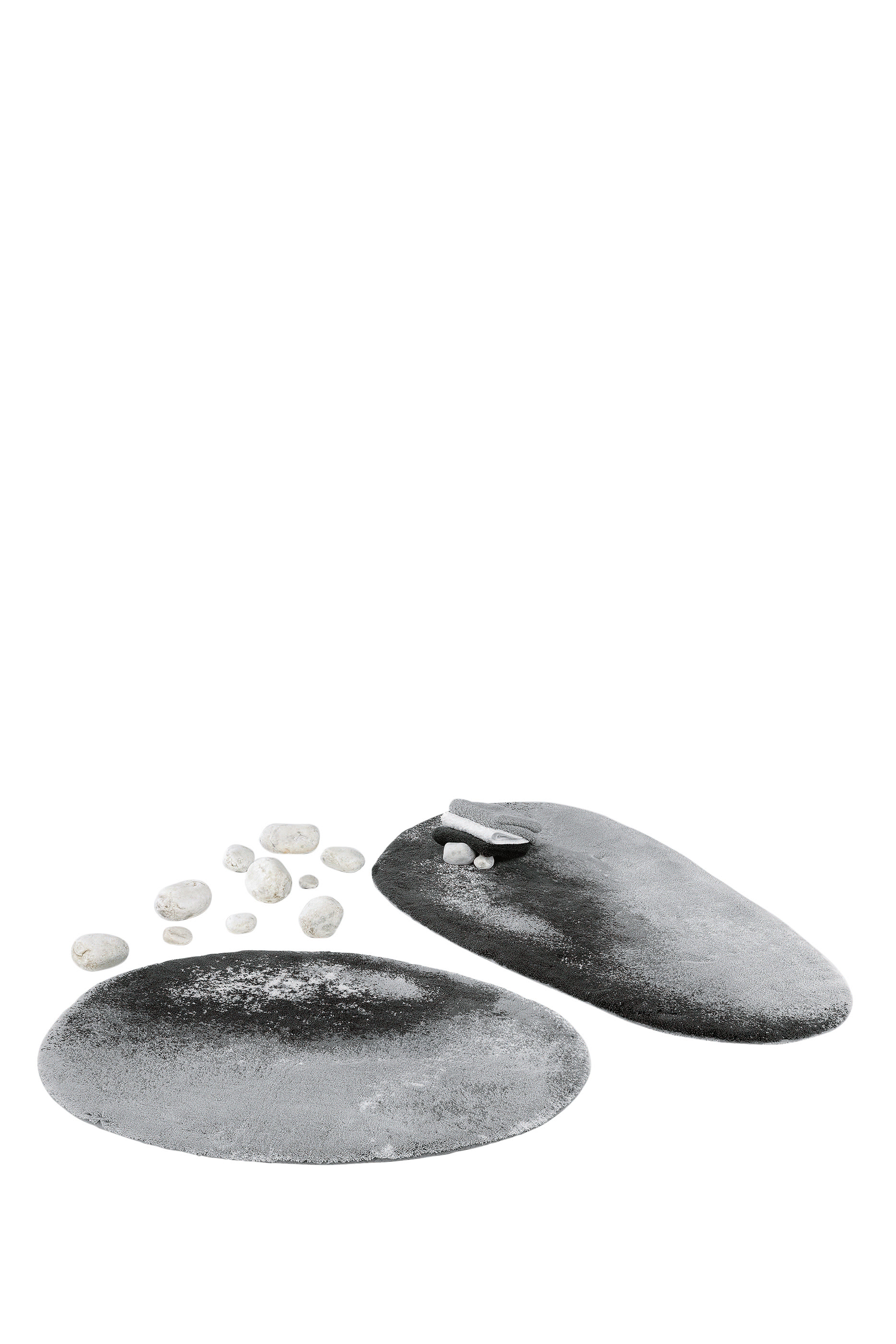 دواسة حمام بتصميم حجر