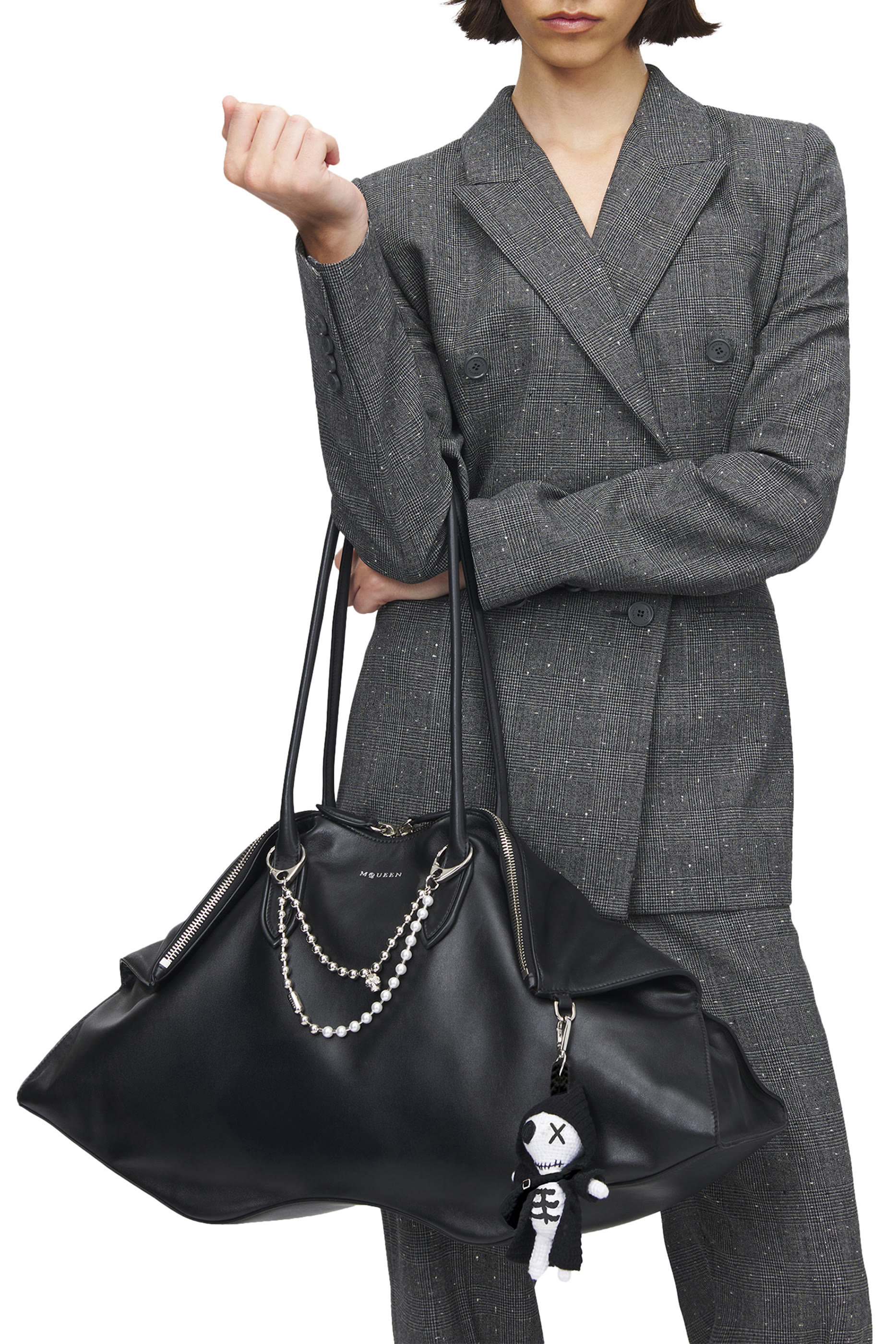 حلية حقيبة بتصميم دمية