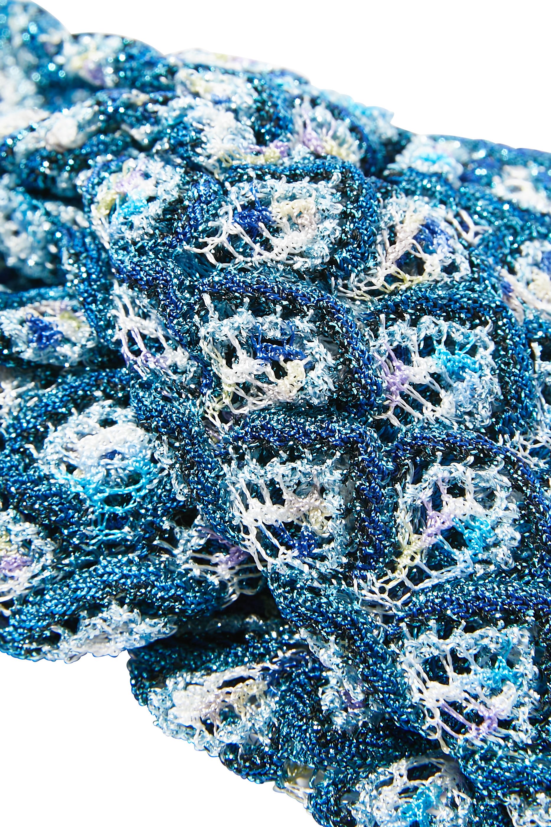 طوق رأس بنقشة