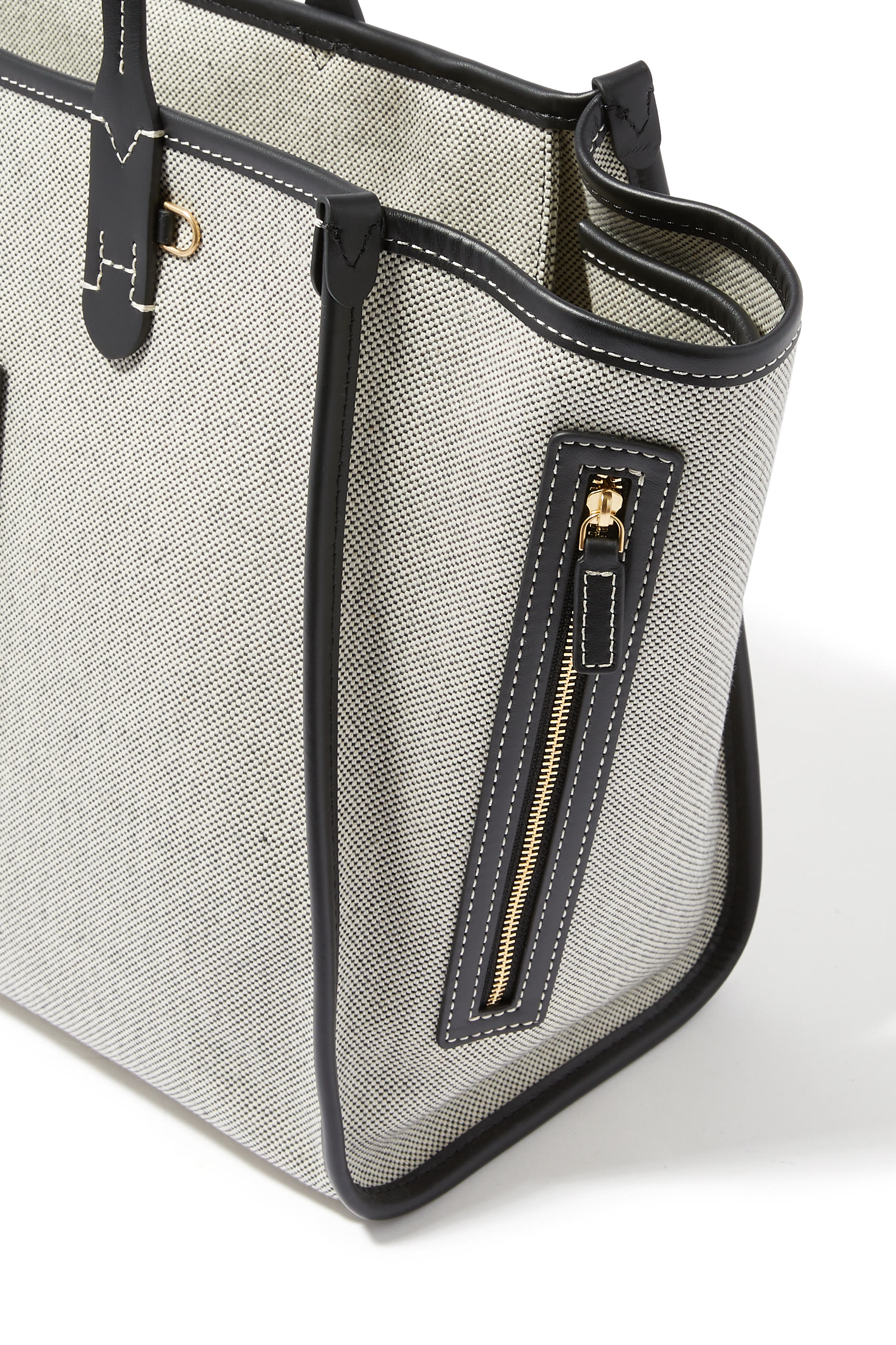 حقيبة يد بجيوب