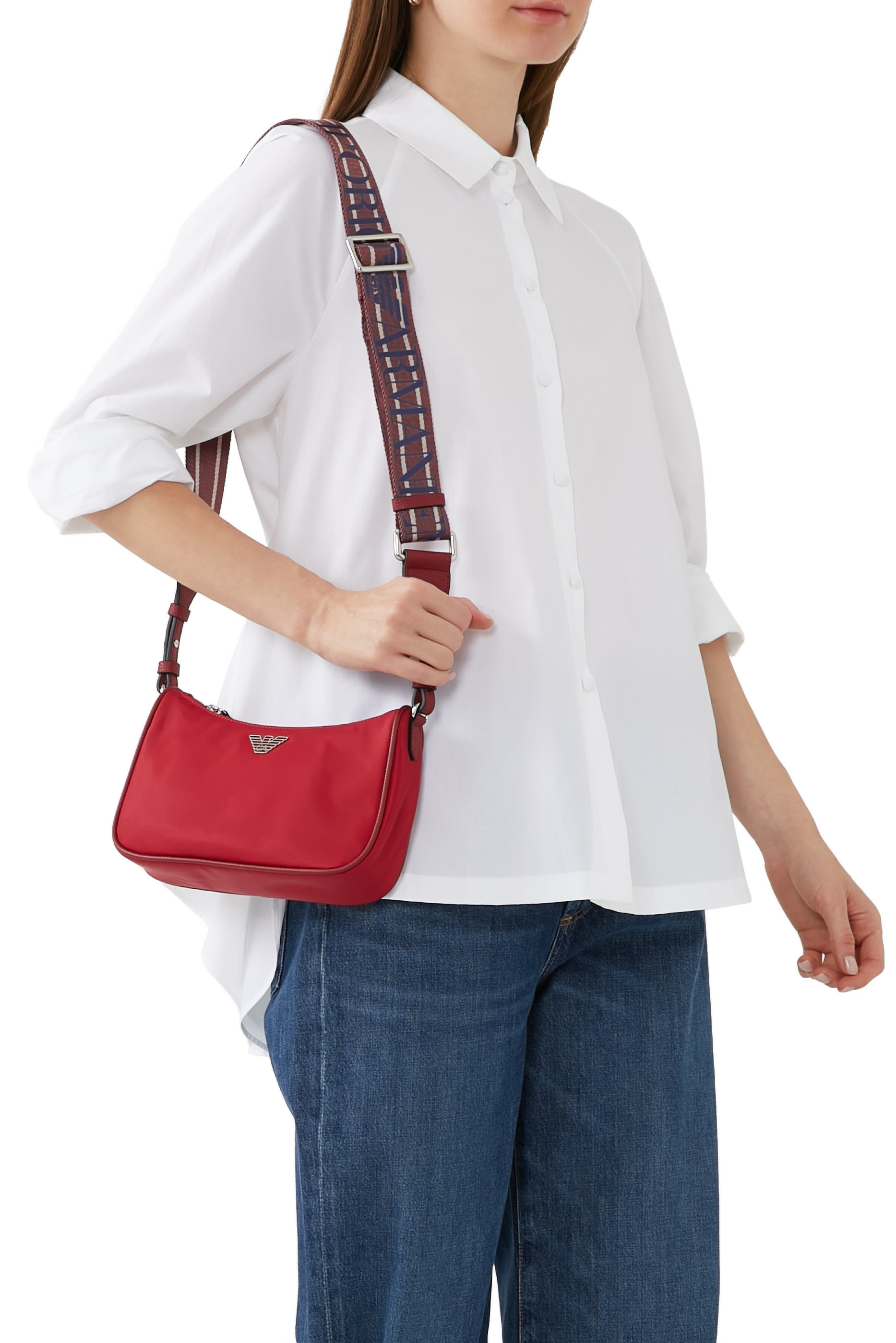 حقيبة كروس مستطيلة نايلون معاد تدويره بحلية بشعار الماركة