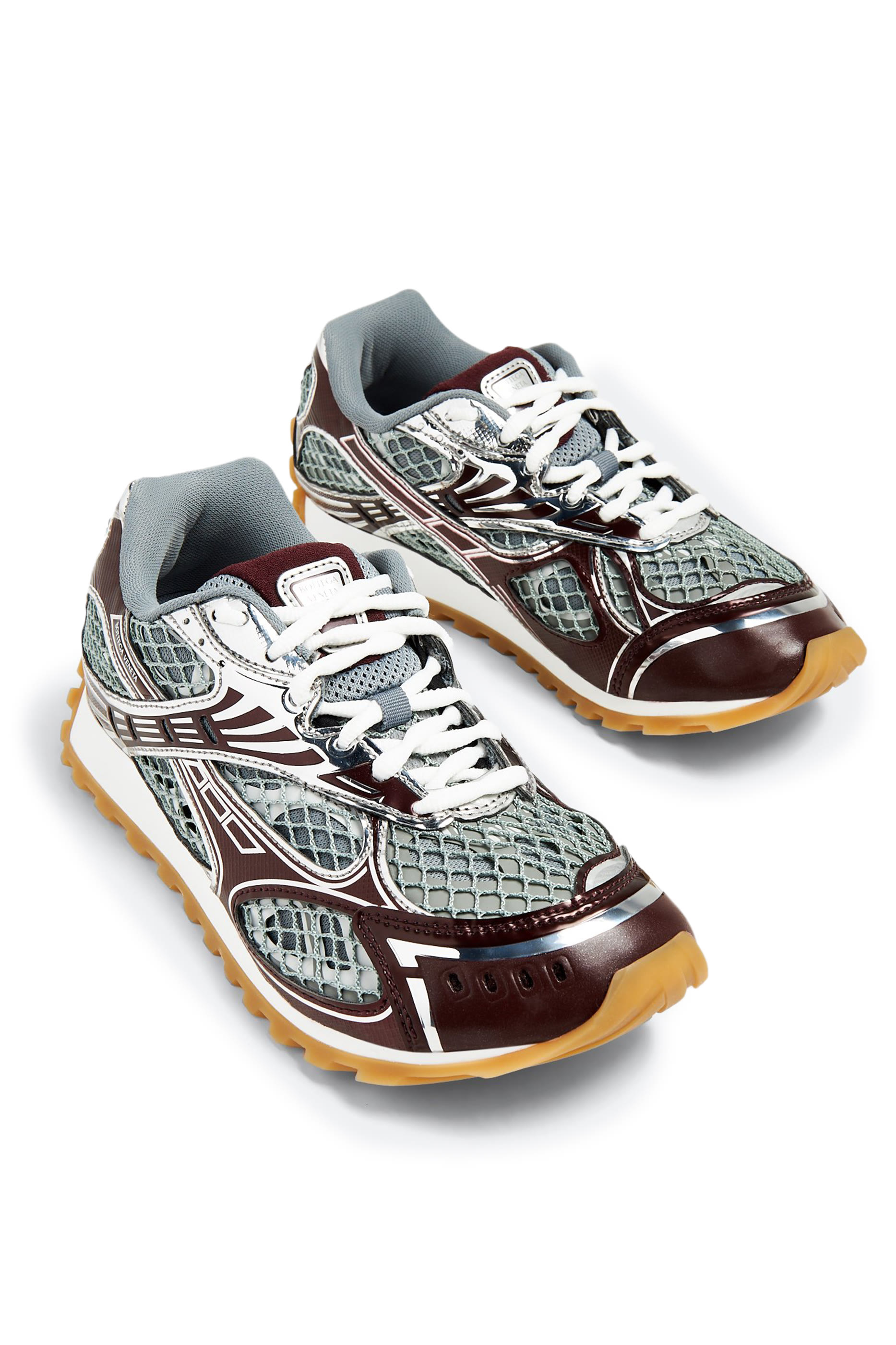 سنيكرز اوربيت