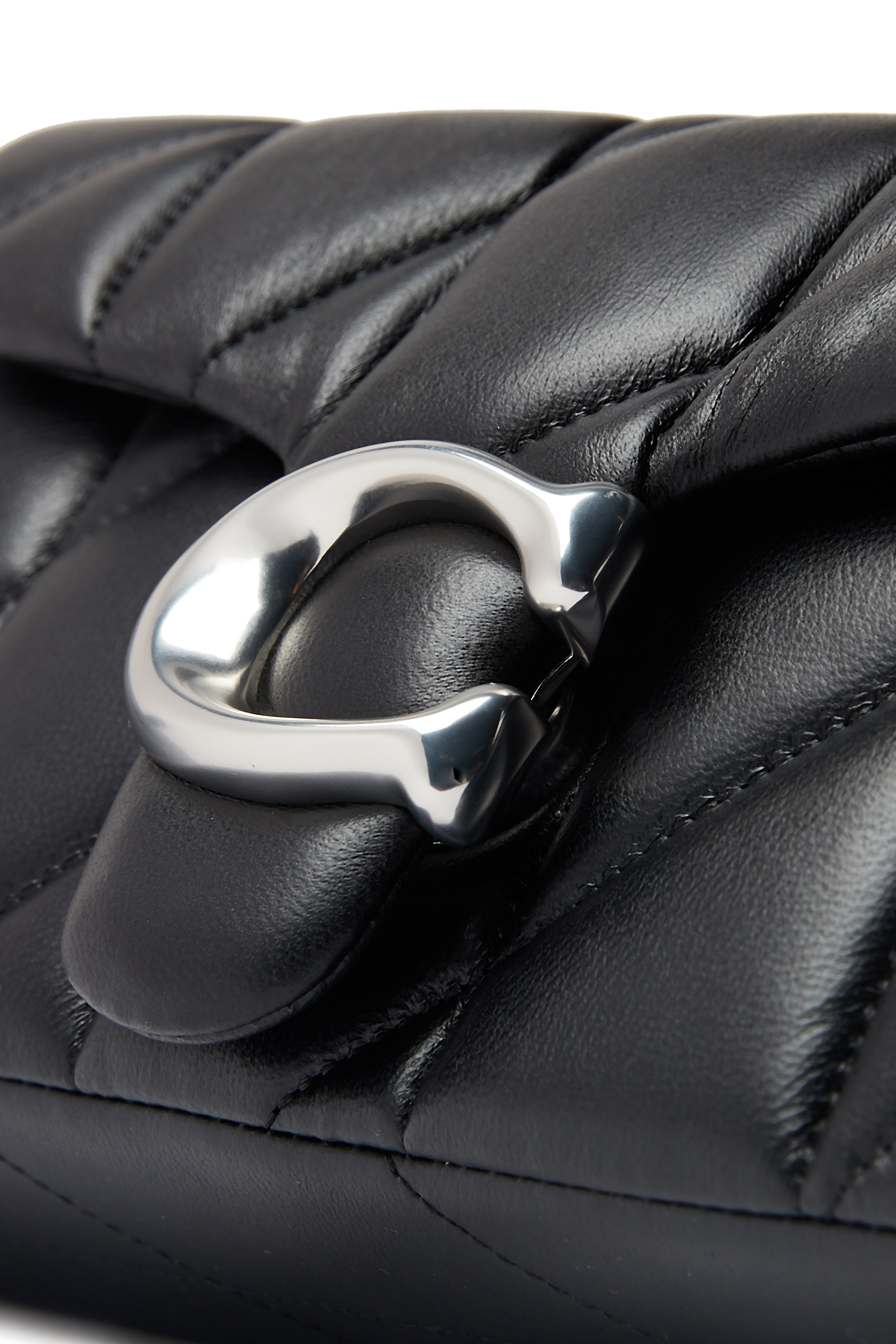 حقيبة تابي بيلو بحمالة وتصميم مبطن جلد