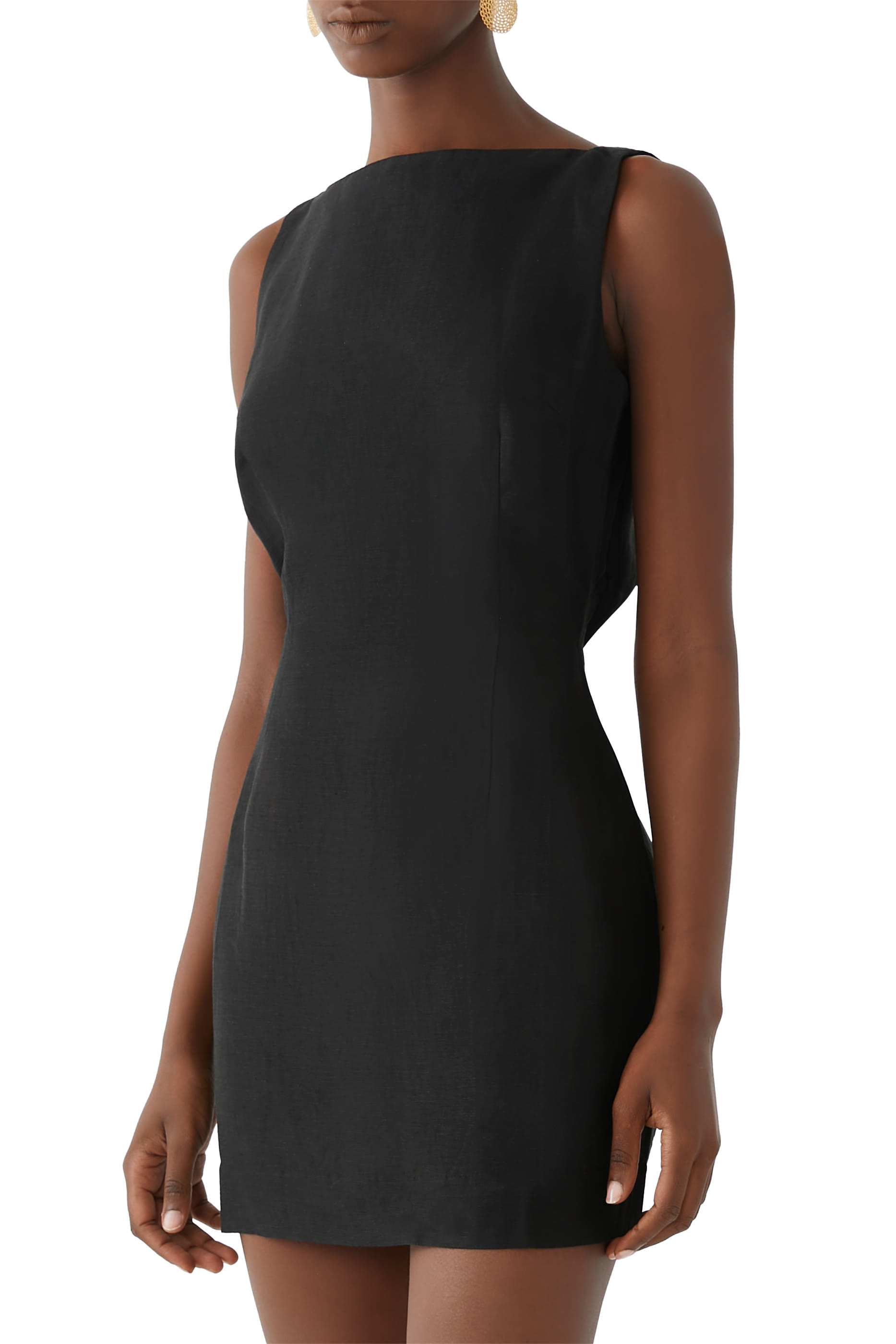 فستان بورميو قصير بظهر مكشوف