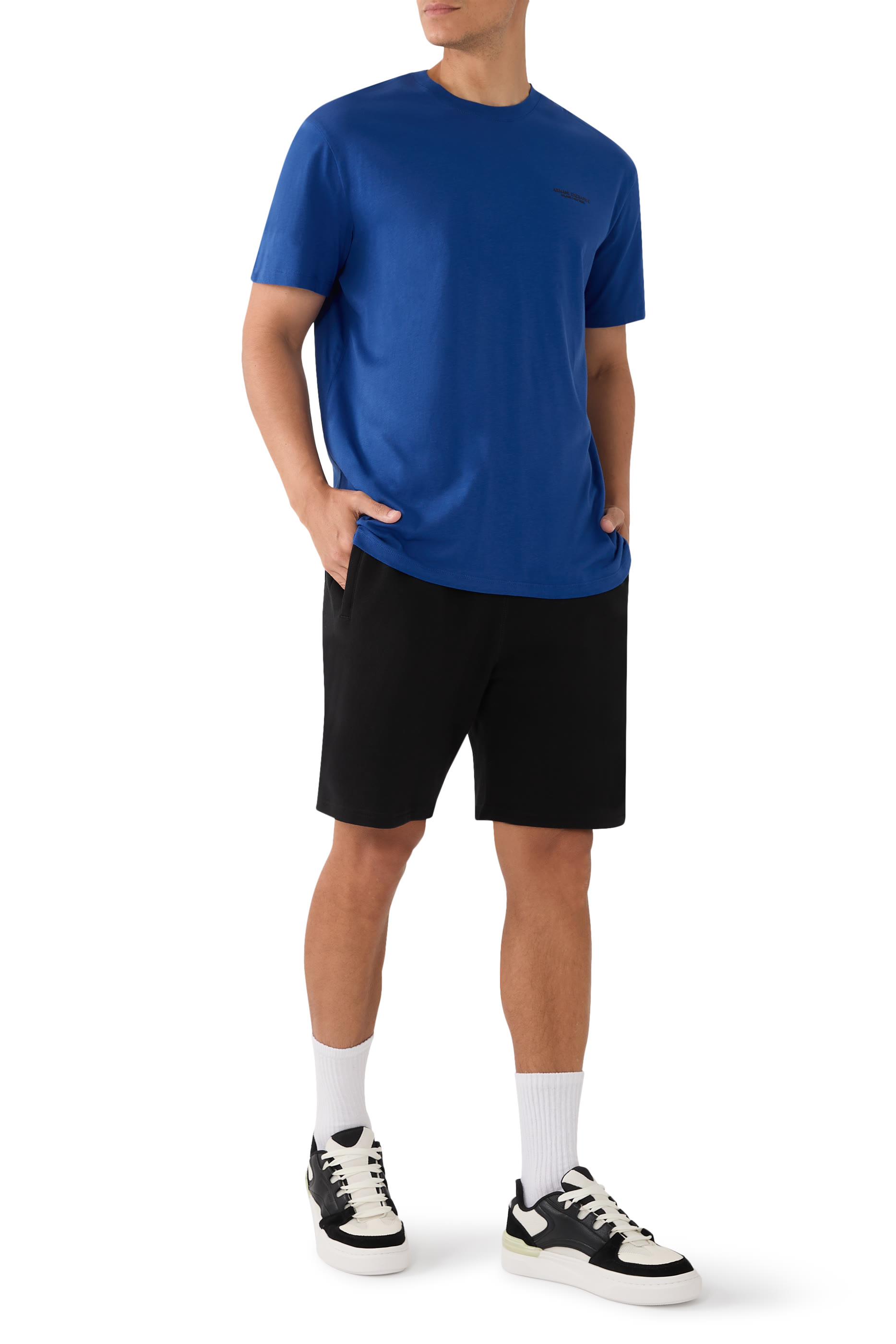 تيشيرت بشعار الماركة