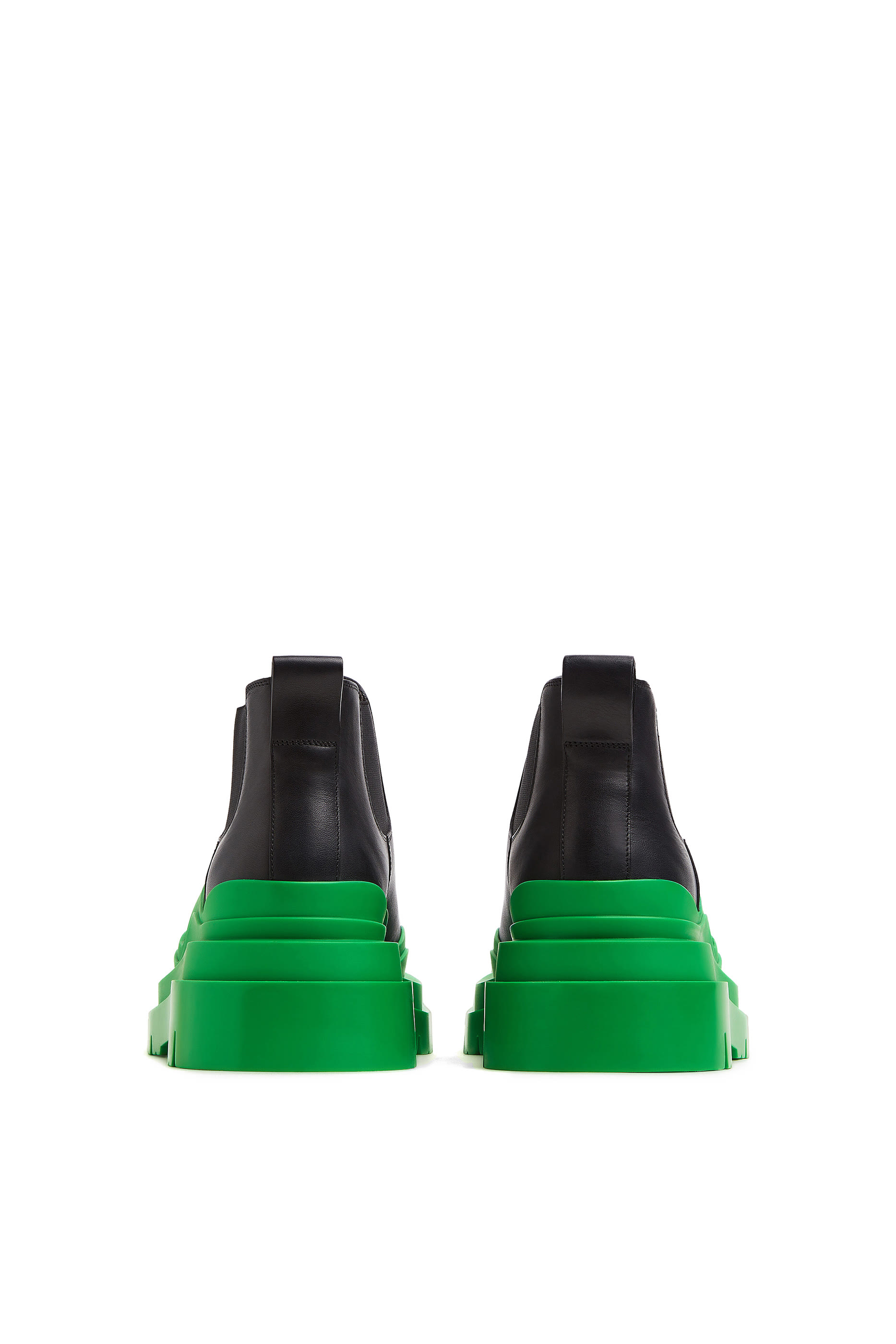 بوت تاير تشيلسي بطول الكاحل