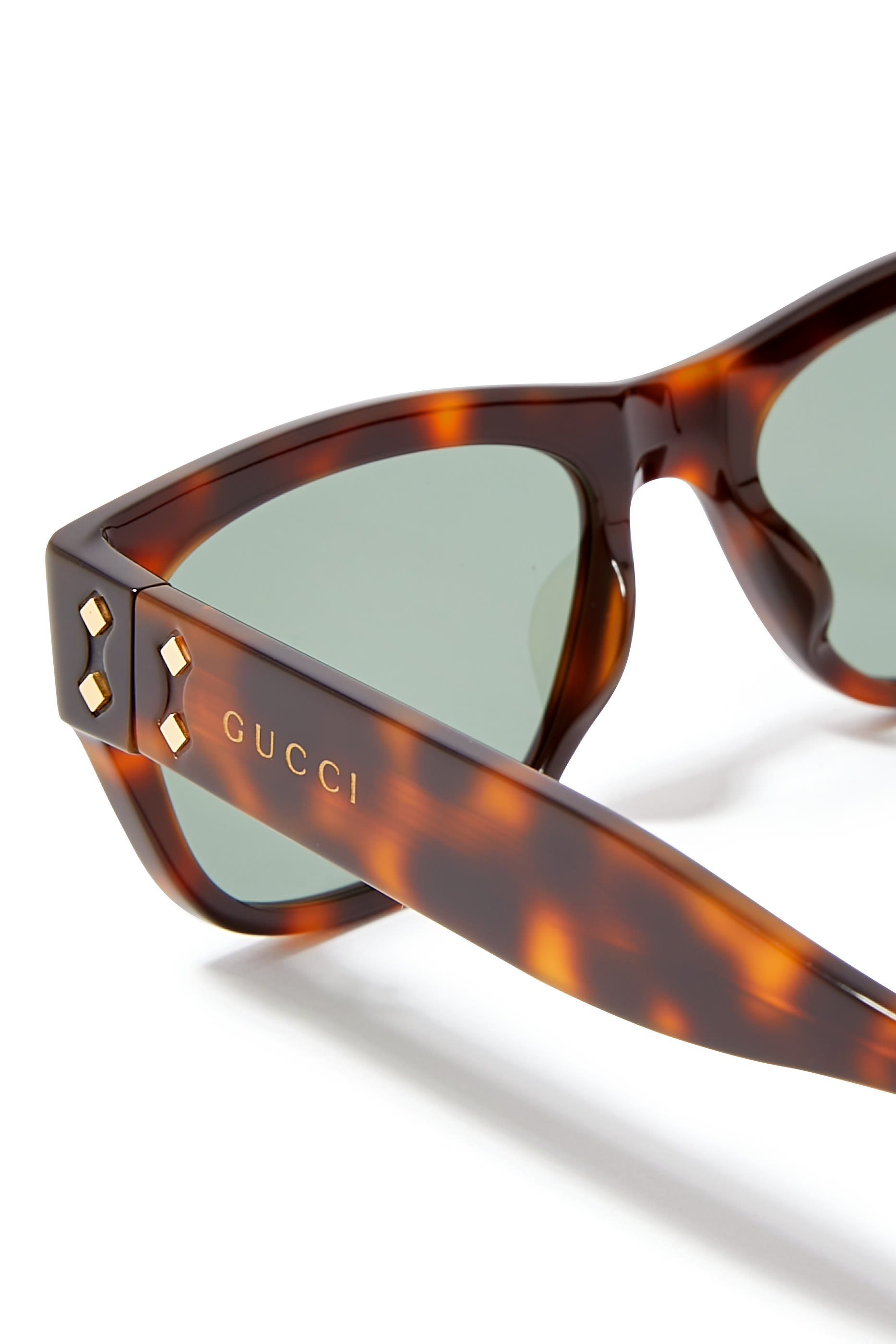 نظارة شمسية بإطار مستطيل