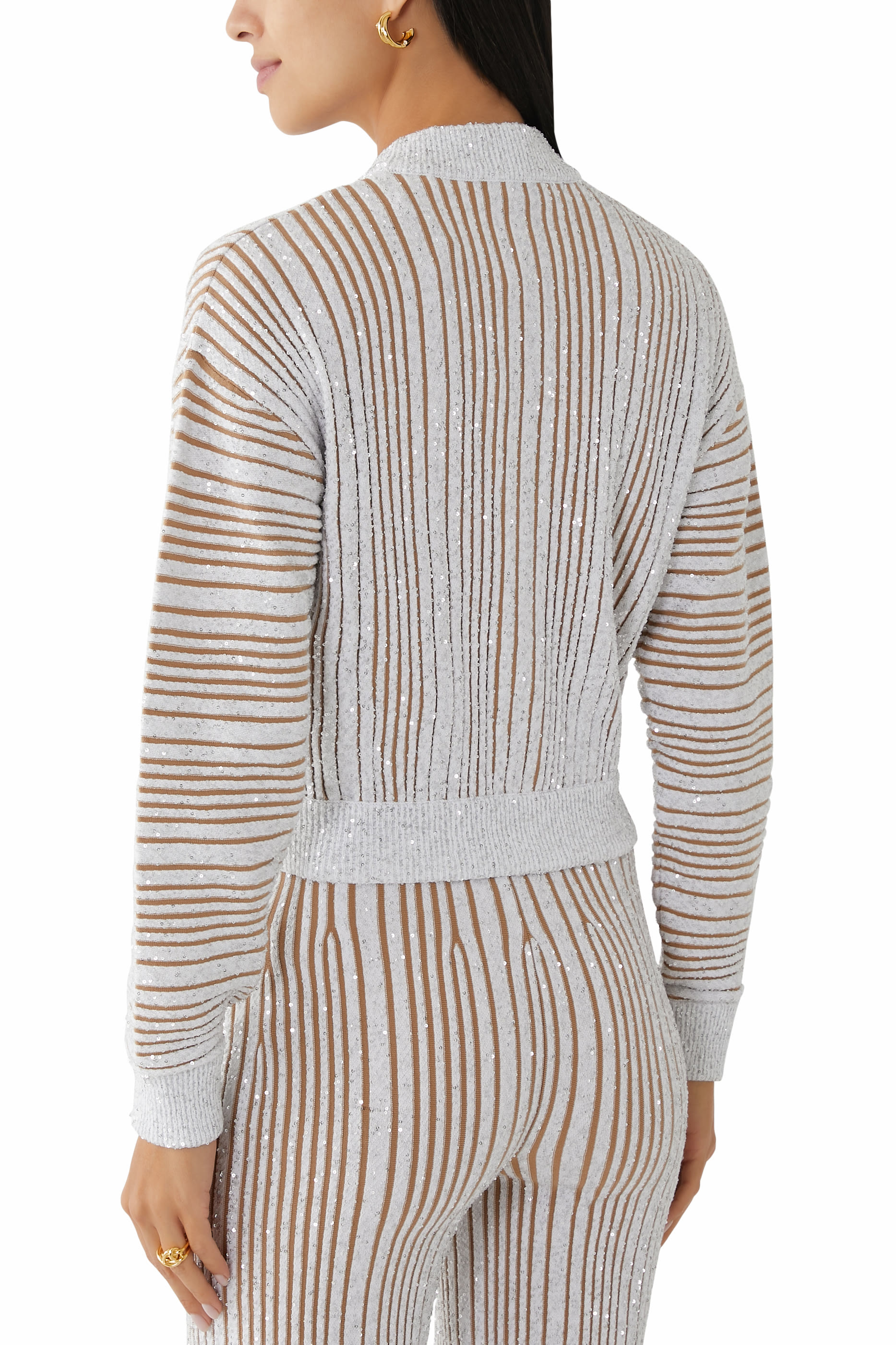 كارديغان بأكمام طويلة وأزرار مطرز جزئيا بترتر