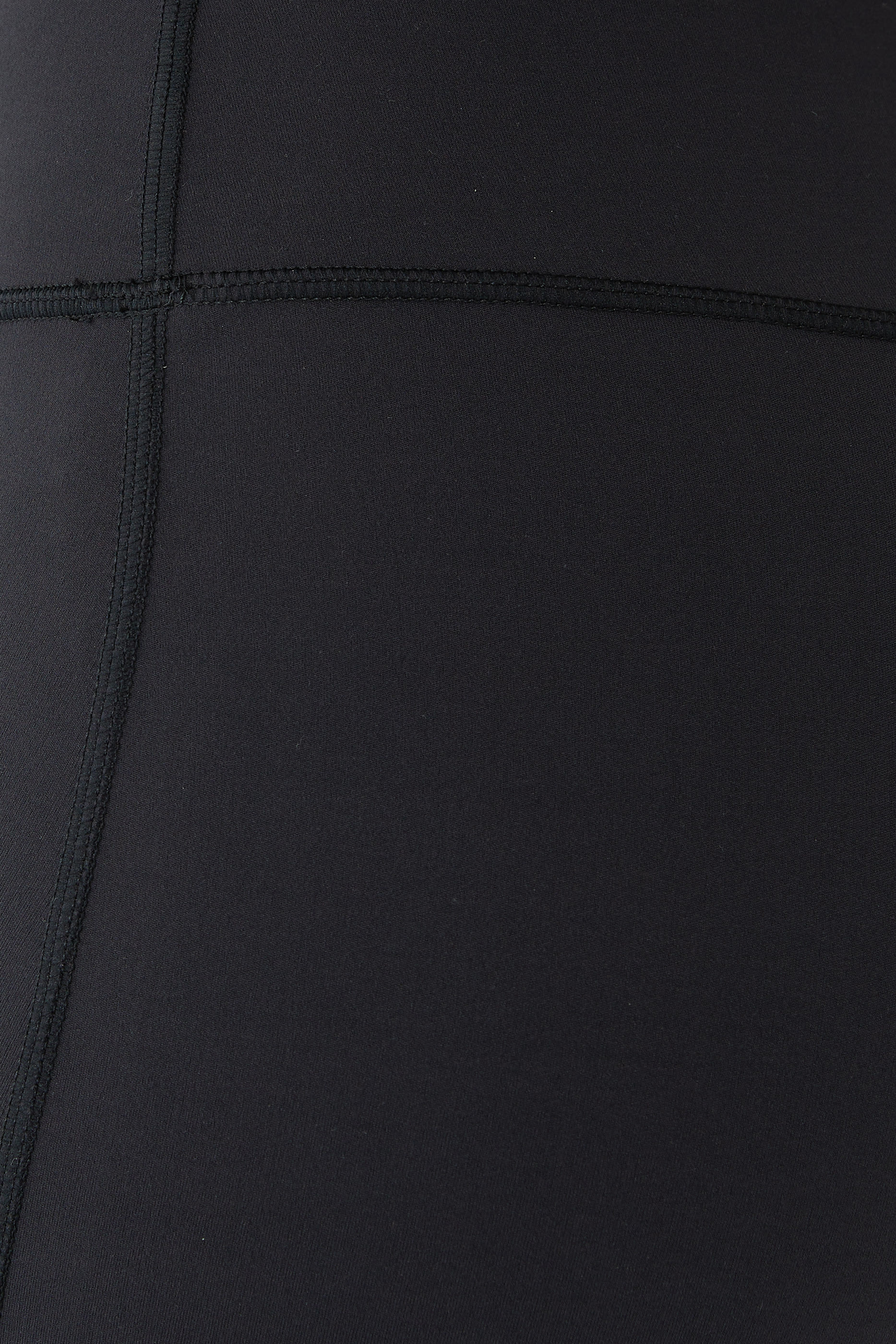 لغينغز إيلفيت لايف بحافة واسعة