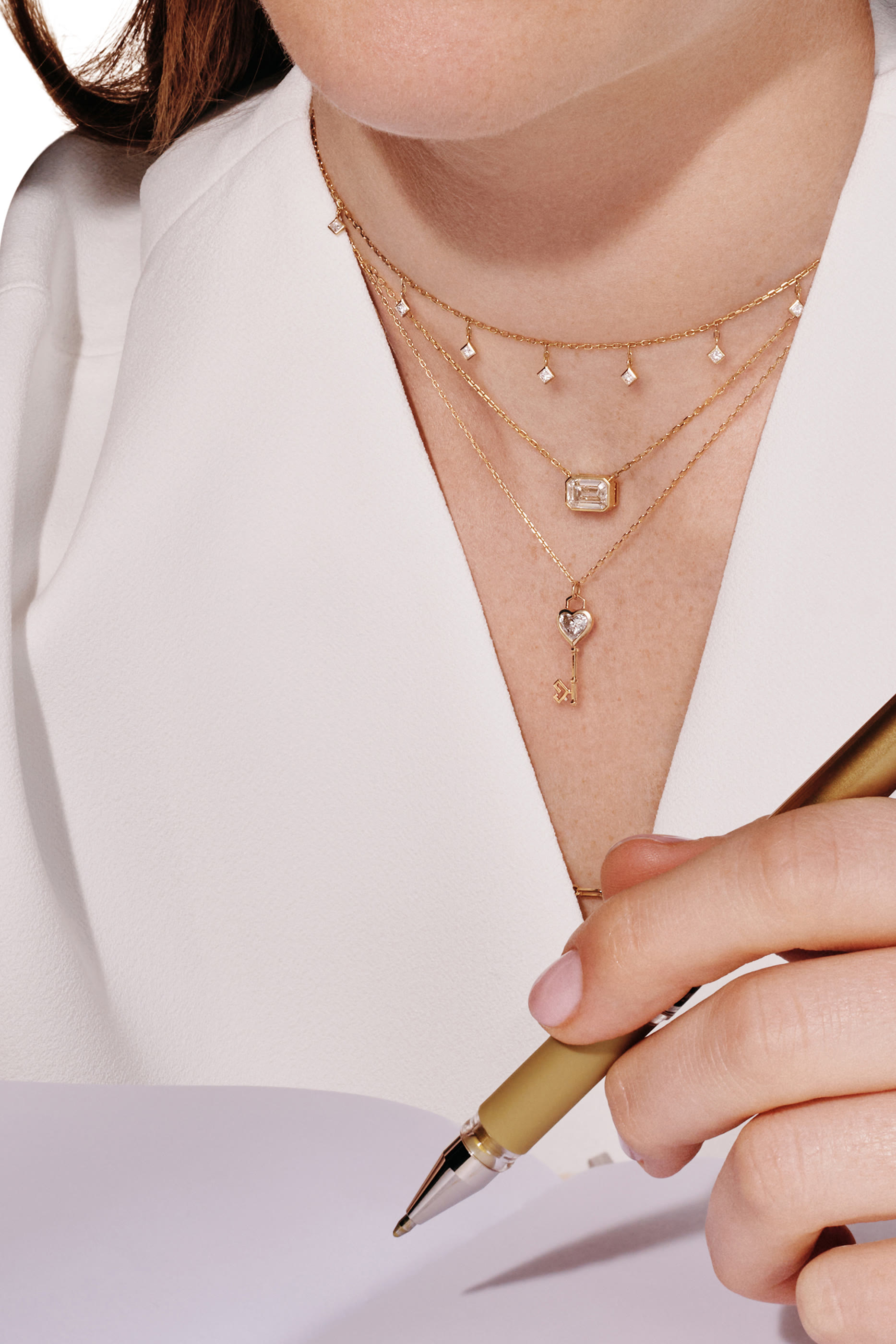 قلادة كي اوف لوف بدلاية بتصميم مفتاح مرصع بالماس سوليتير على شكل قلب، ذهب أصفر عيار 18