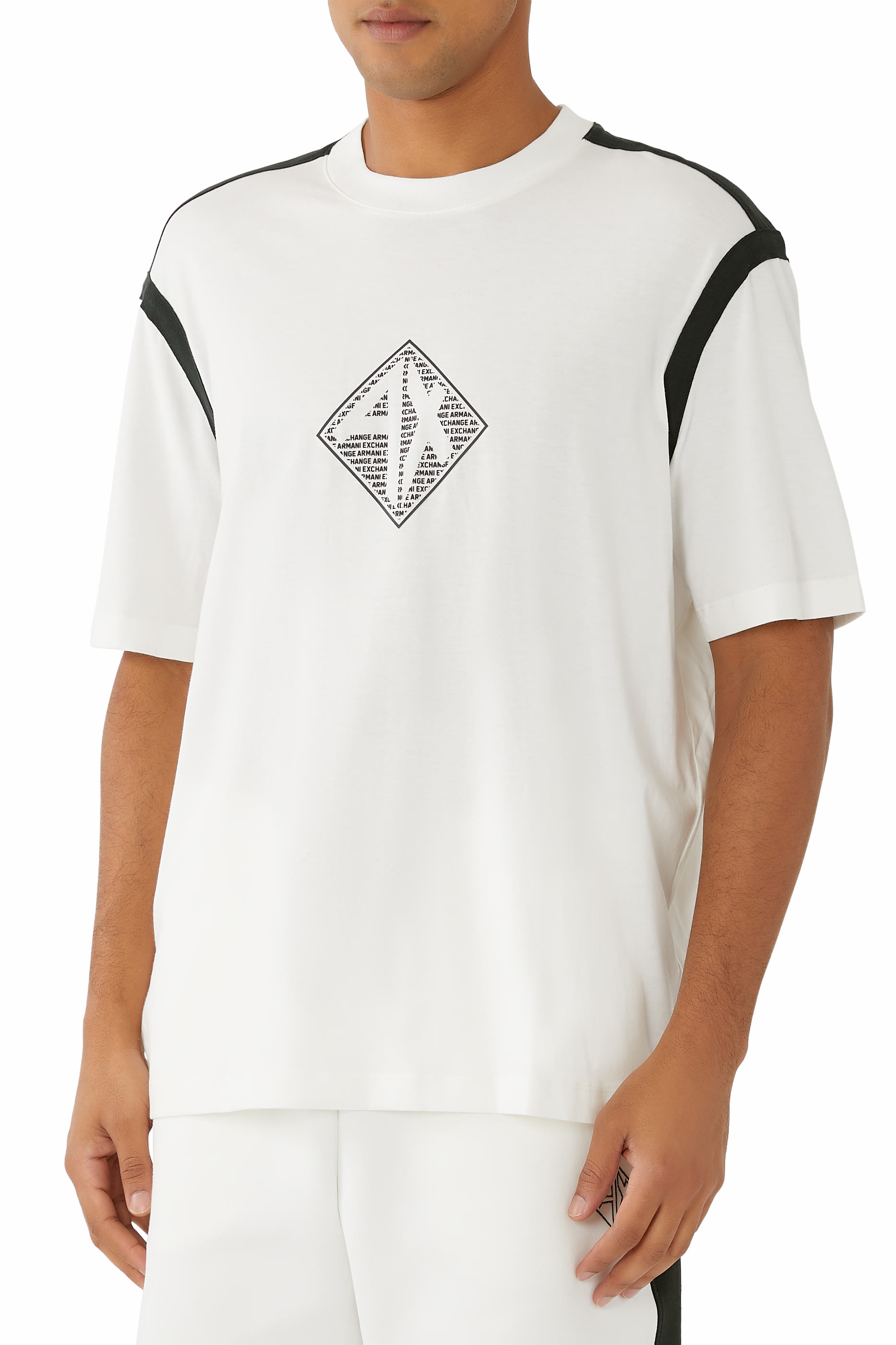 تيشيرت بطبعة شعار الماركة