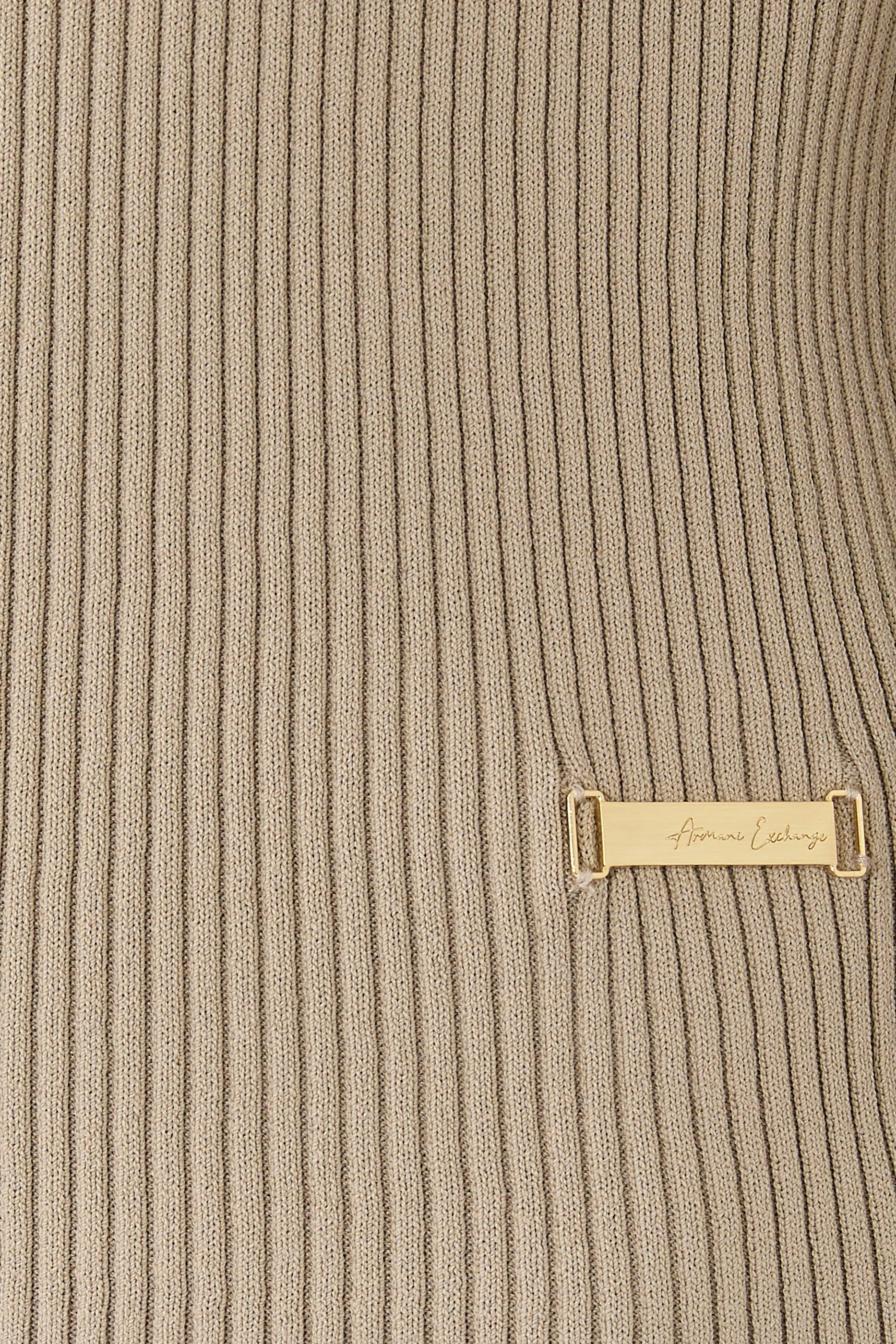 كارديجان بشعار الماركة