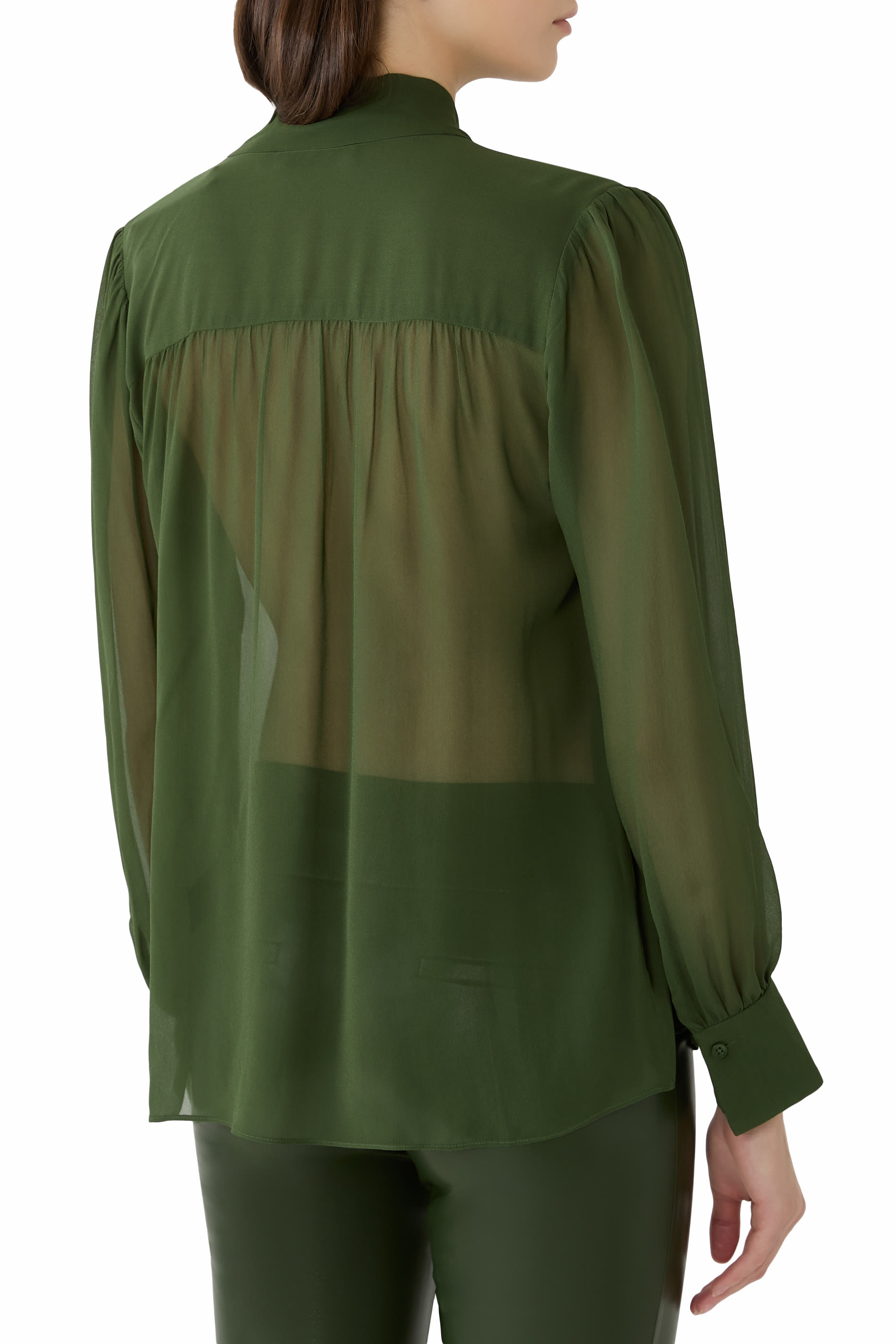 بلوزة لويد بربطة عند العنق