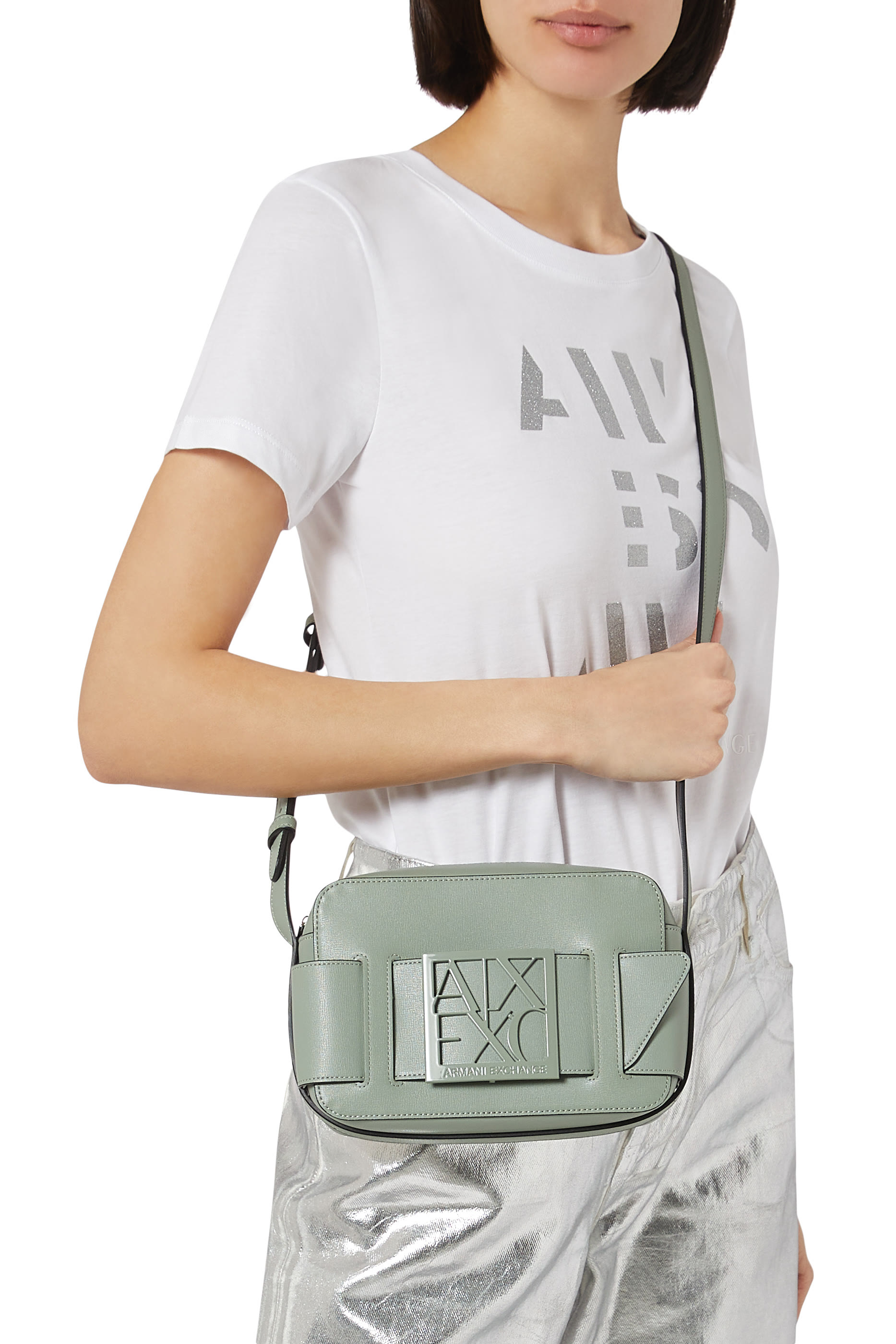 حقيبة كاميرا بشعار الماركة