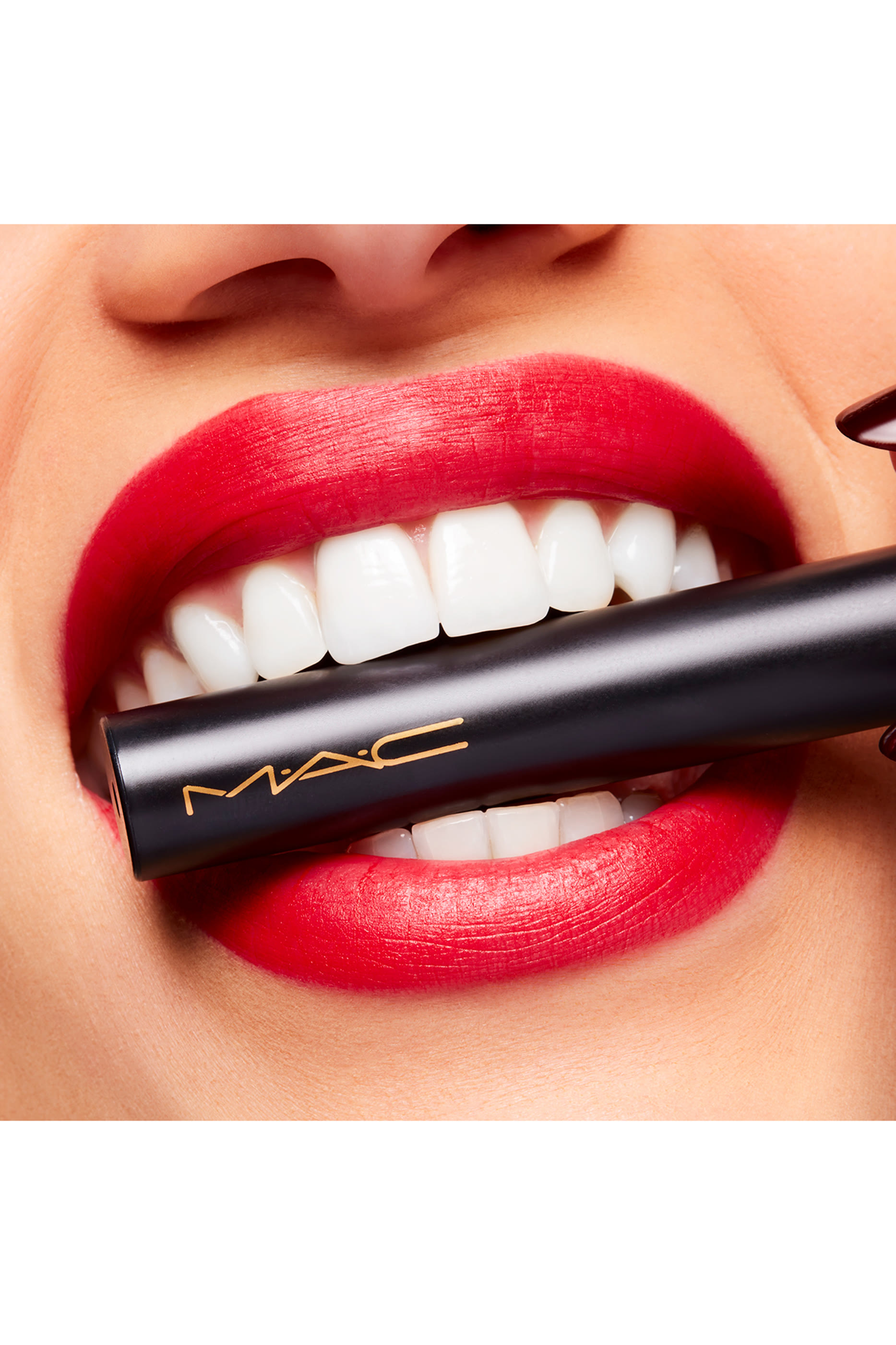 أحمر شفاه باودر كيس فيلفيت بلور سليم ستيك