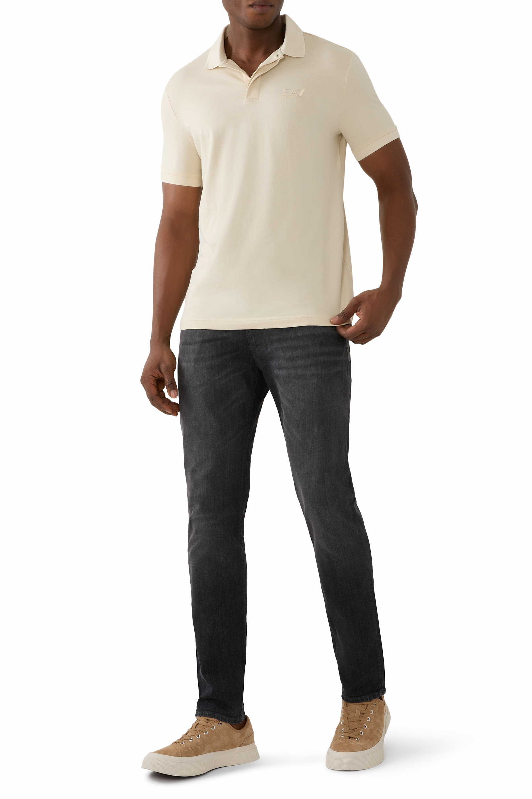 قميص بولو بأكمام قصيرة