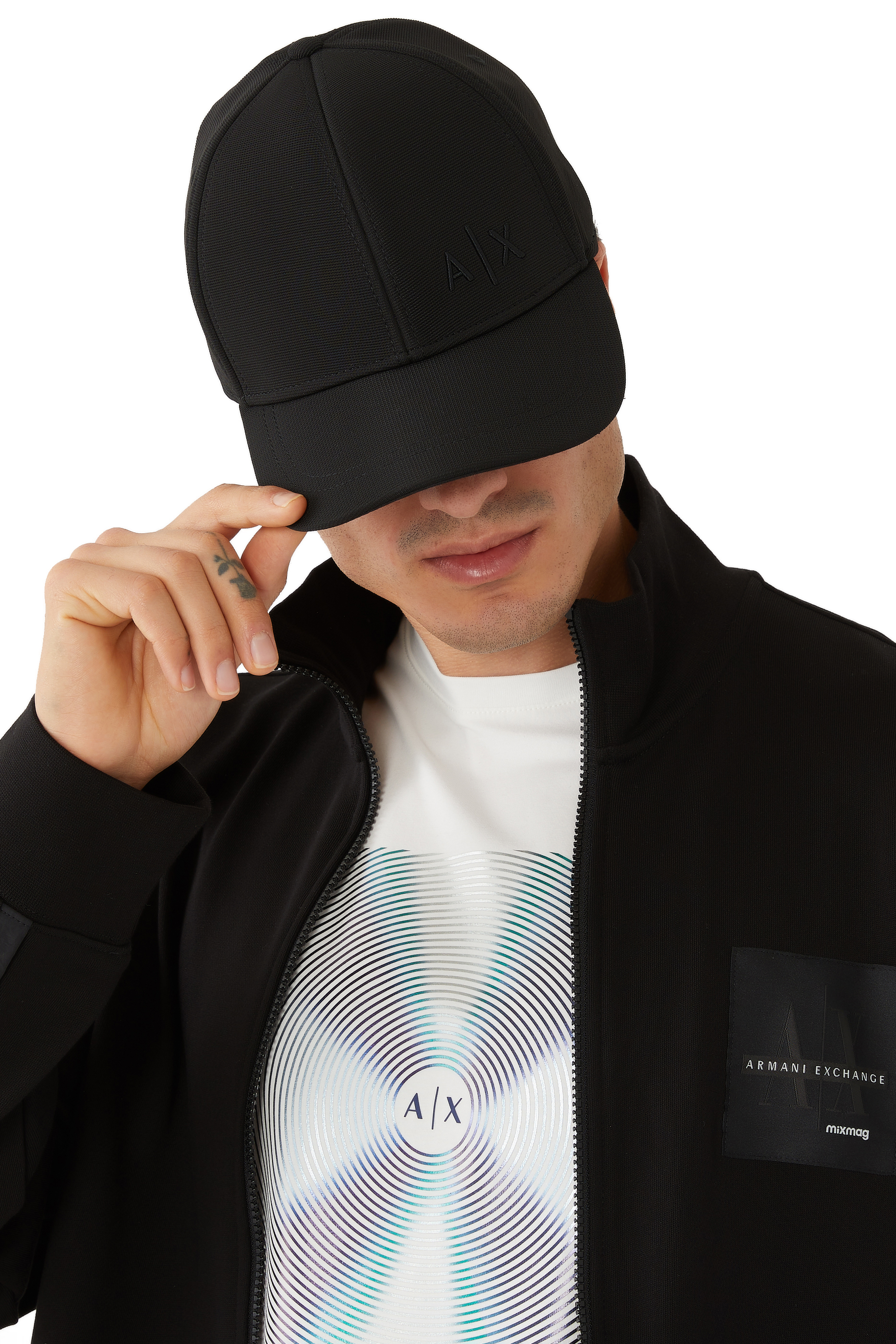 كاب بيسبول بشعار الماركة