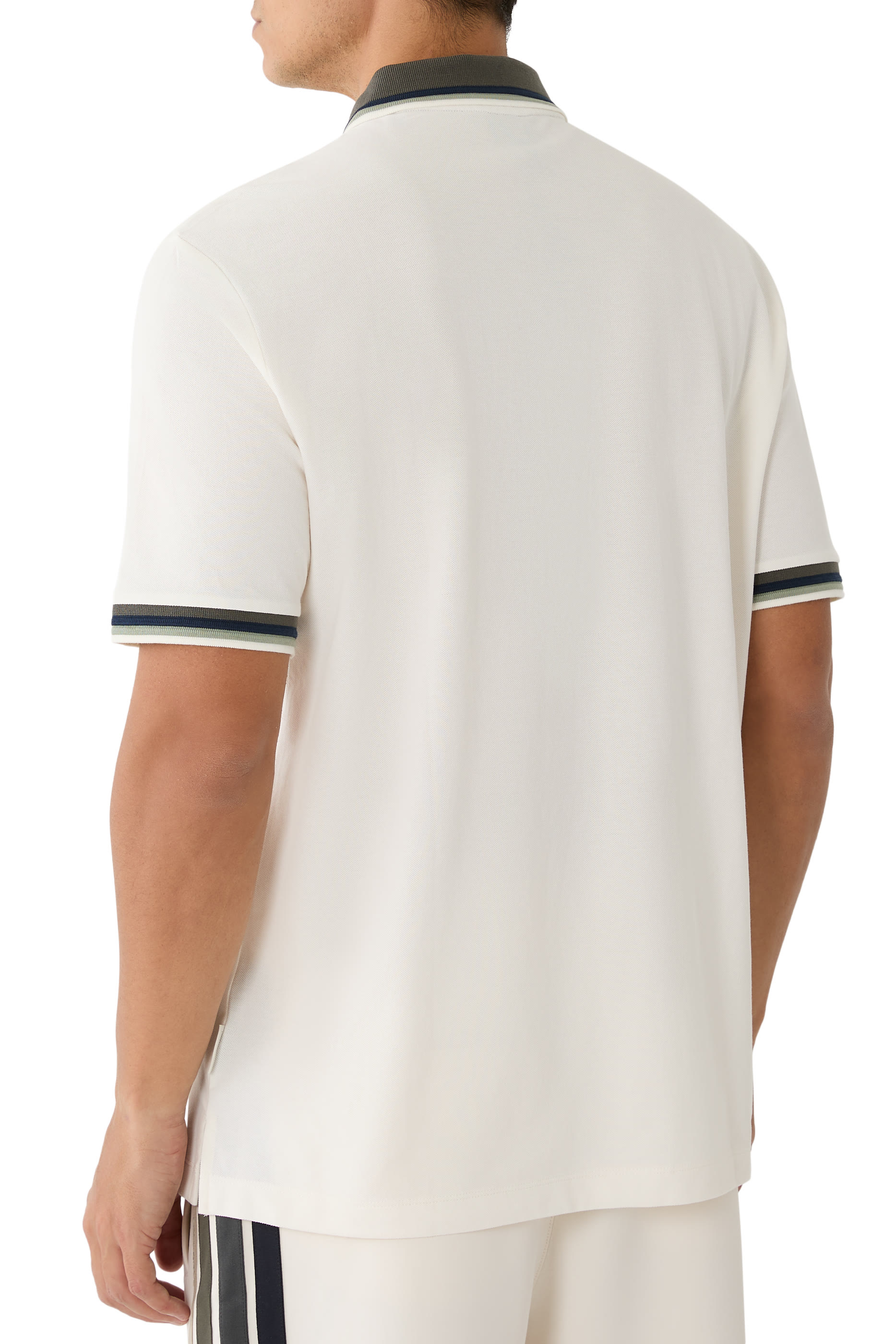 قميص بولو بشعار الماركة