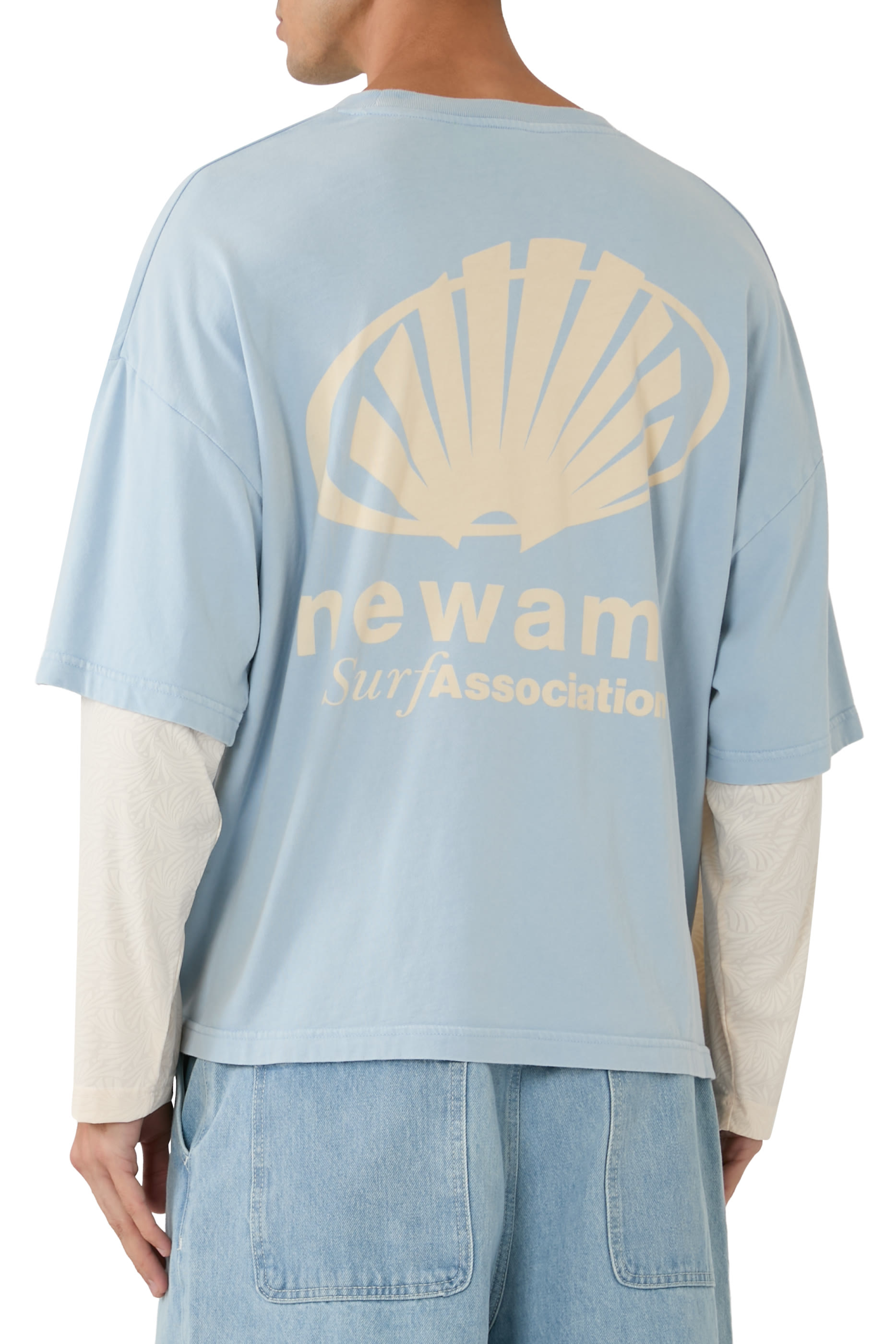 تيشيرت بشعار الماركة 